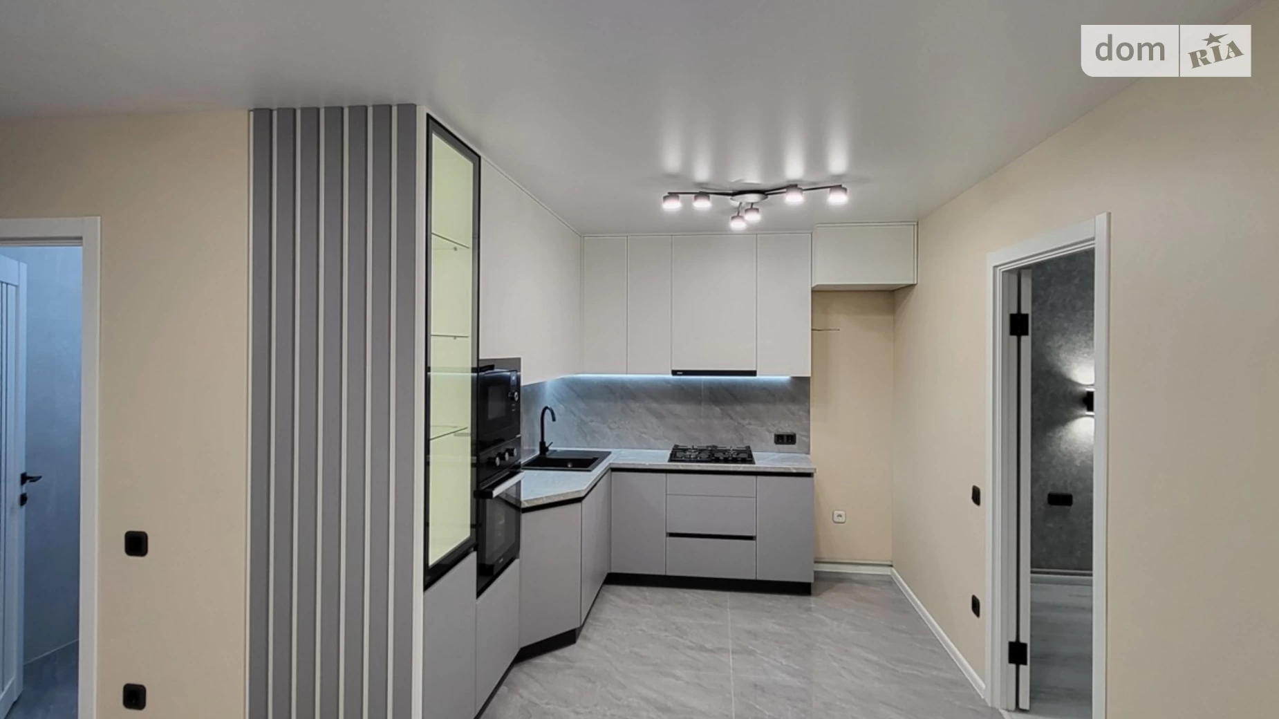 2-кімнатна квартира 56 кв. м у Тернополі, цена: 60800 $ - фото 2