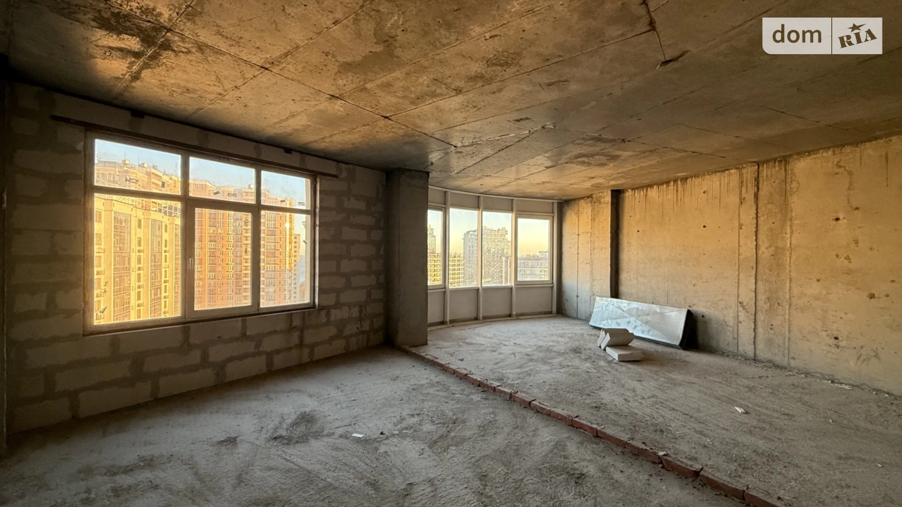 Продается 2-комнатная квартира 85.2 кв. м в Одессе, ул. Генуэзская, 5 - фото 2