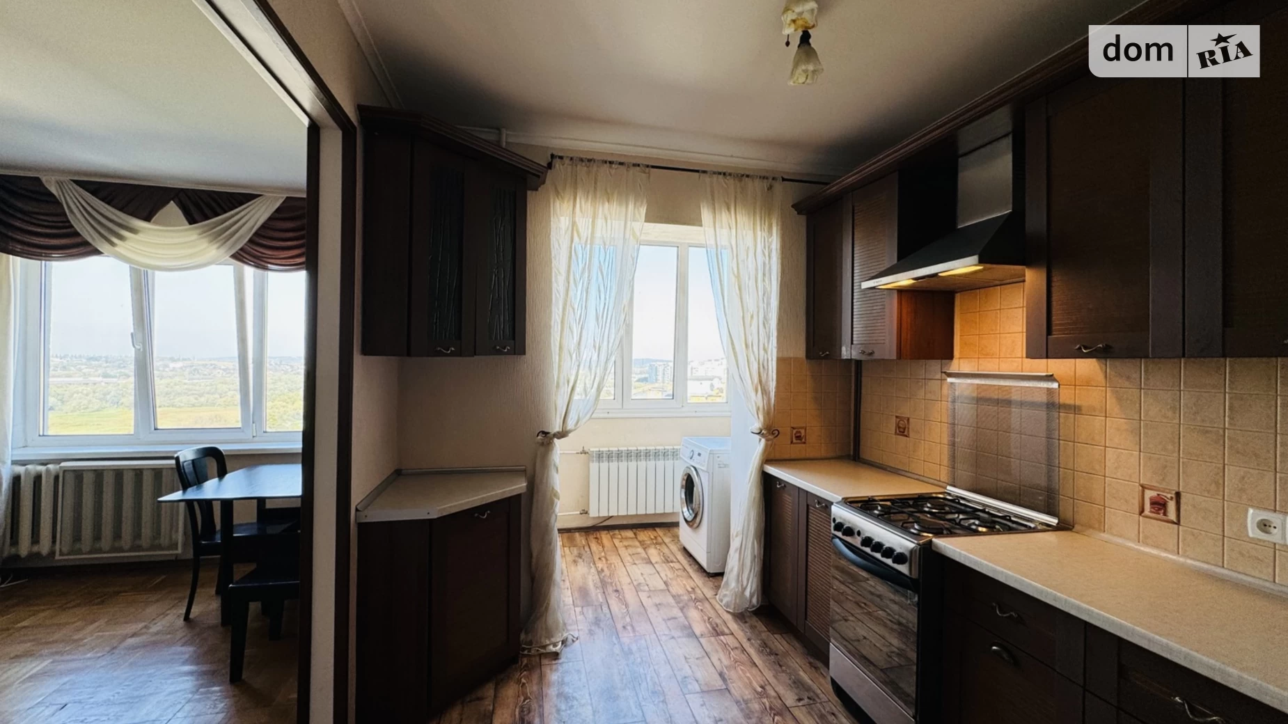 Продается 3-комнатная квартира 78.4 кв. м в Ровно, ул. Мельника Андрея - фото 2
