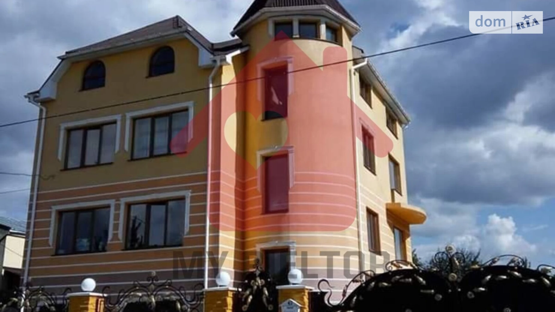 Продается дом на 3 этажа 428 кв. м с бассейном, цена: 525000 € - фото 2