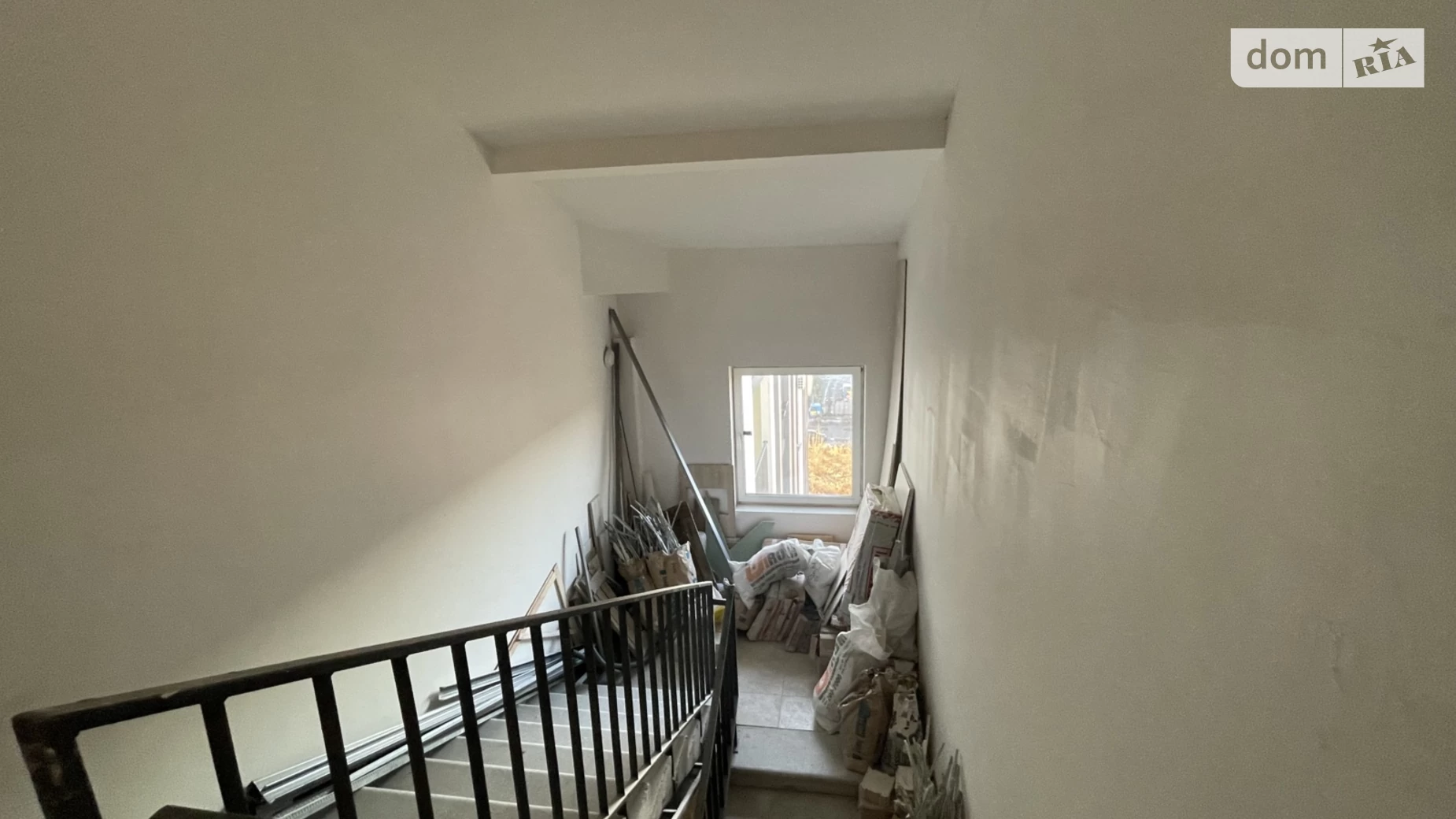Продается 2-комнатная квартира 70 кв. м в Броварах, ул. Героев Крут - фото 2