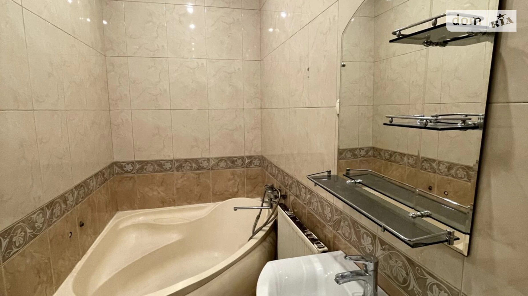 Продается дом на 2 этажа 150 кв. м с верандой, цена: 70000 € - фото 4