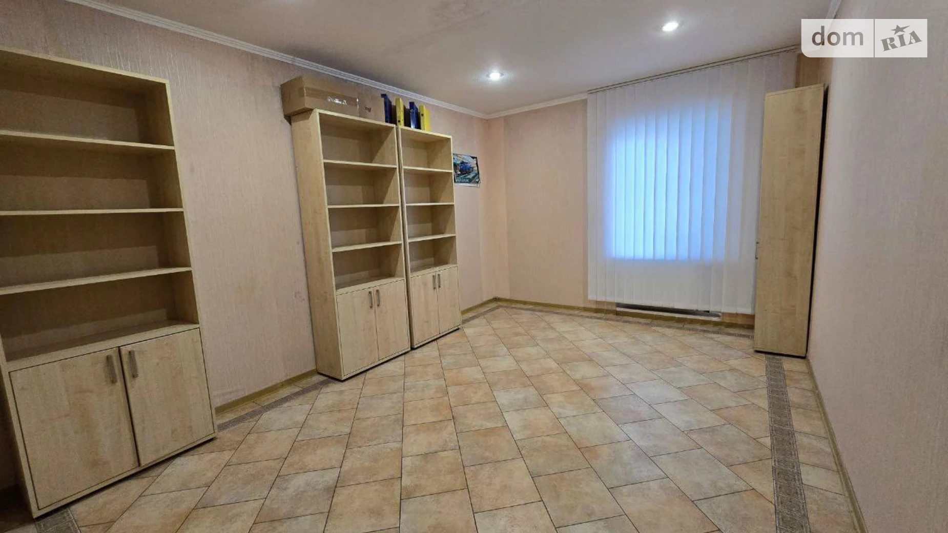 Сдается в аренду дом на 3 этажа 500 кв. м с бассейном, цена: 1700 $ - фото 4