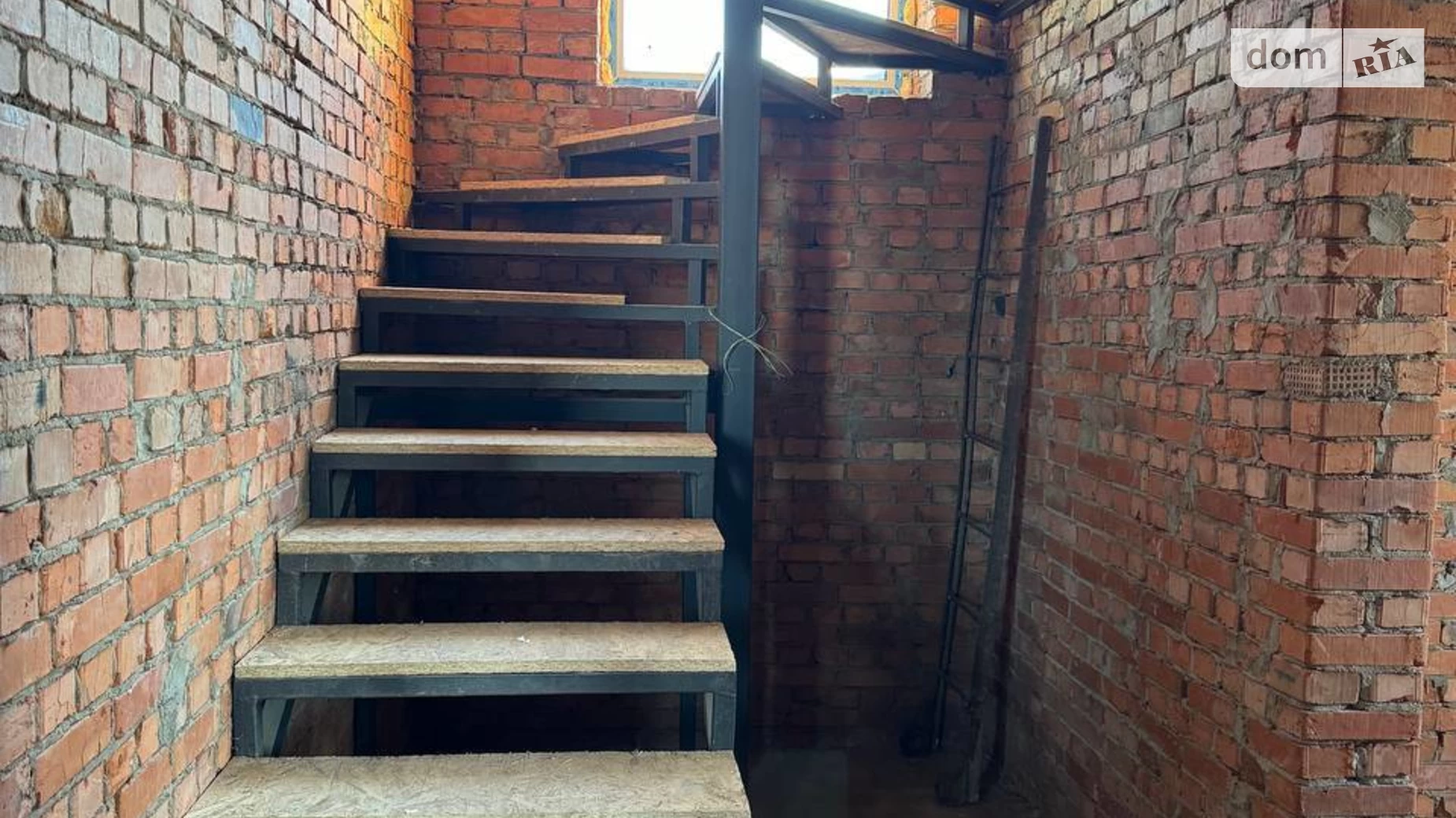 Продается дом на 2 этажа 136 кв. м с гаражом, цена: 87000 $ - фото 5