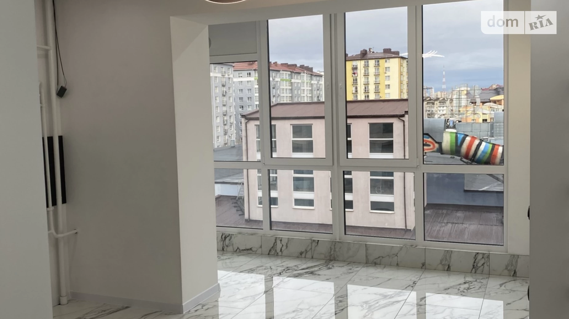 Продается 1-комнатная квартира 41 кв. м в Ивано-Франковске, ул. Виноградная, 175А - фото 3