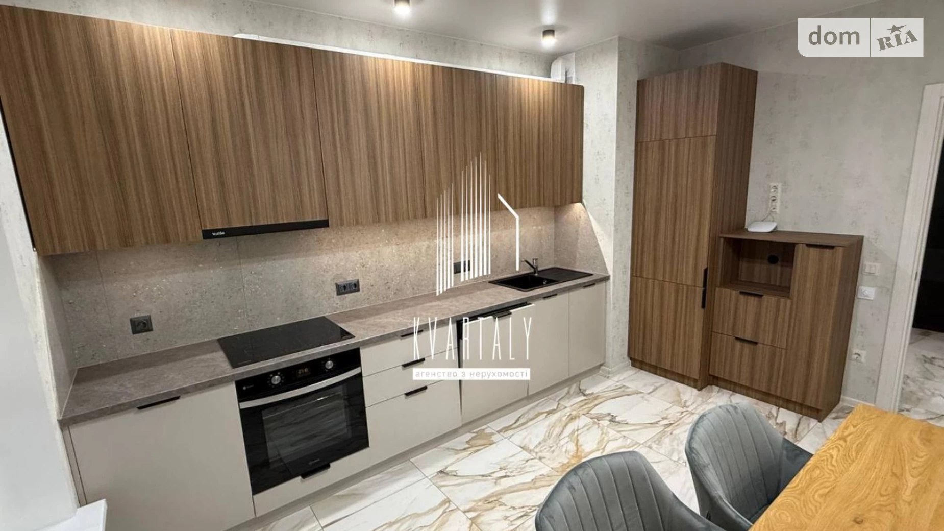 Продается 1-комнатная квартира 63 кв. м в Киеве, ул. Бердника Олеся, 1Г - фото 3