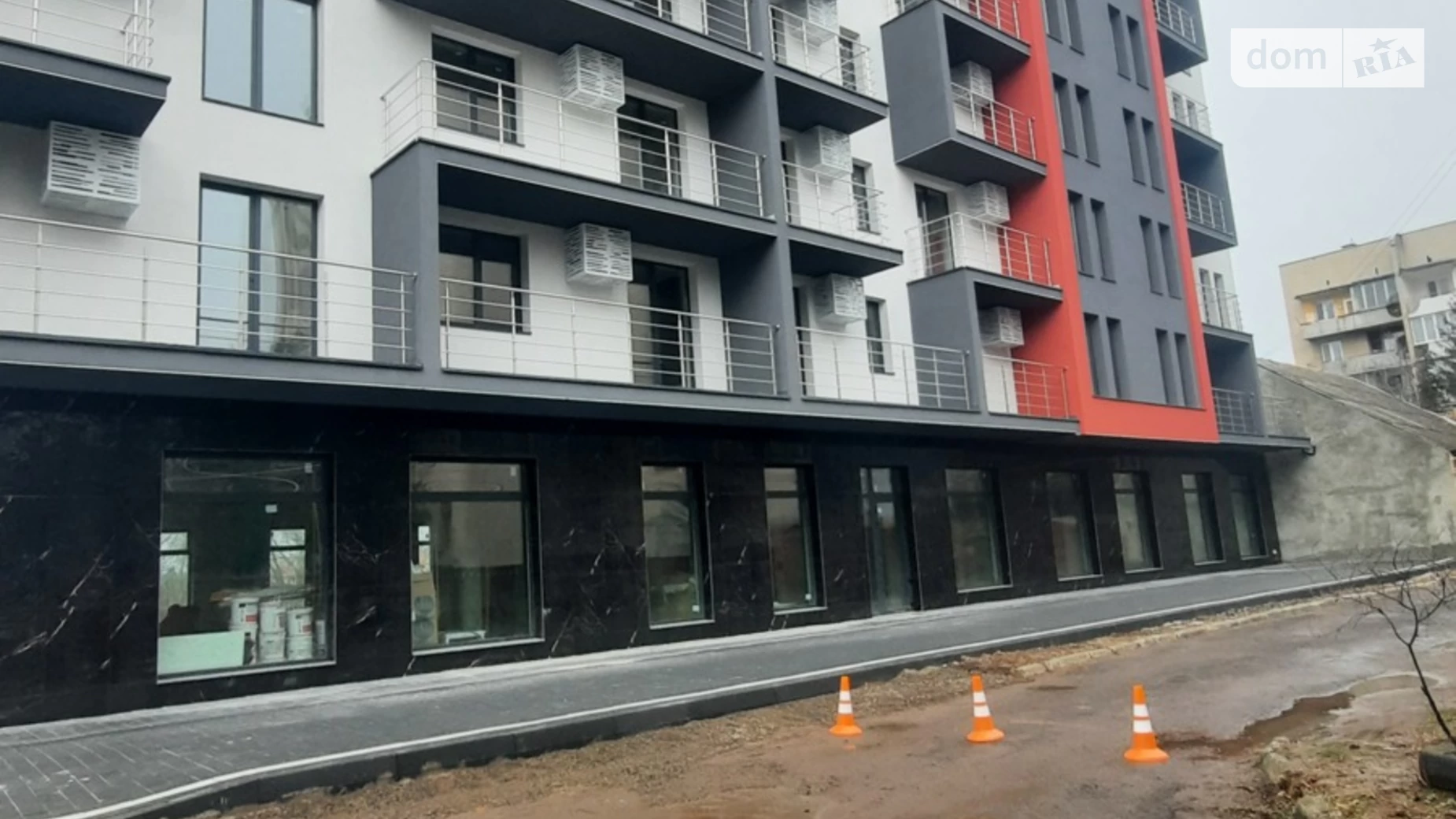 Продается 2-комнатная квартира 47 кв. м в Ужгороде, ул. Минайская - фото 2