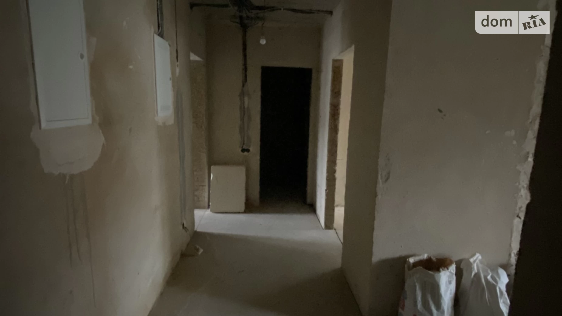 Продається 2-кімнатна квартира 70 кв. м у Бучі, вул. Амосова, 4 - фото 2