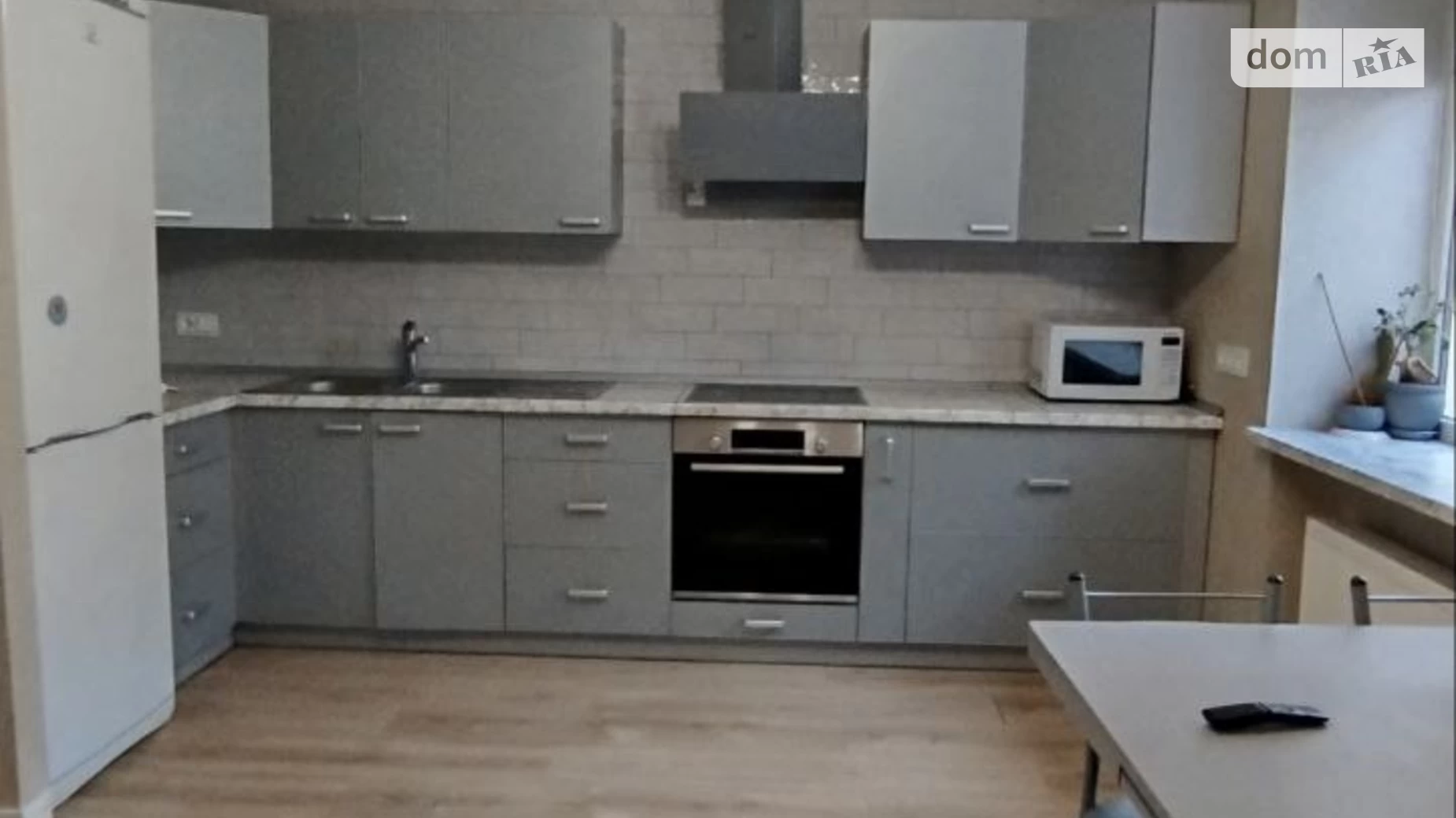 Продается 2-комнатная квартира 80.7 кв. м в Ирпене, ул. Мира - фото 2