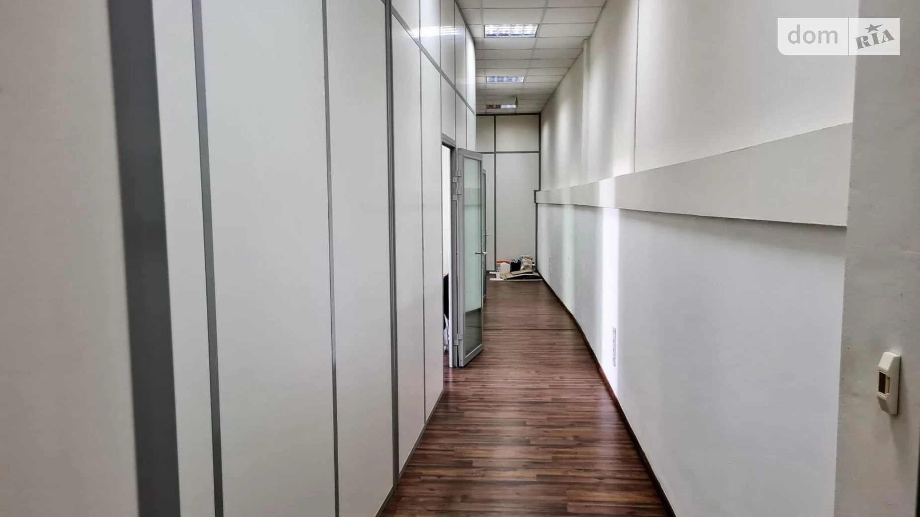 Сдается в аренду офис 385 кв. м в бизнес-центре, цена: 6160 $ - фото 3