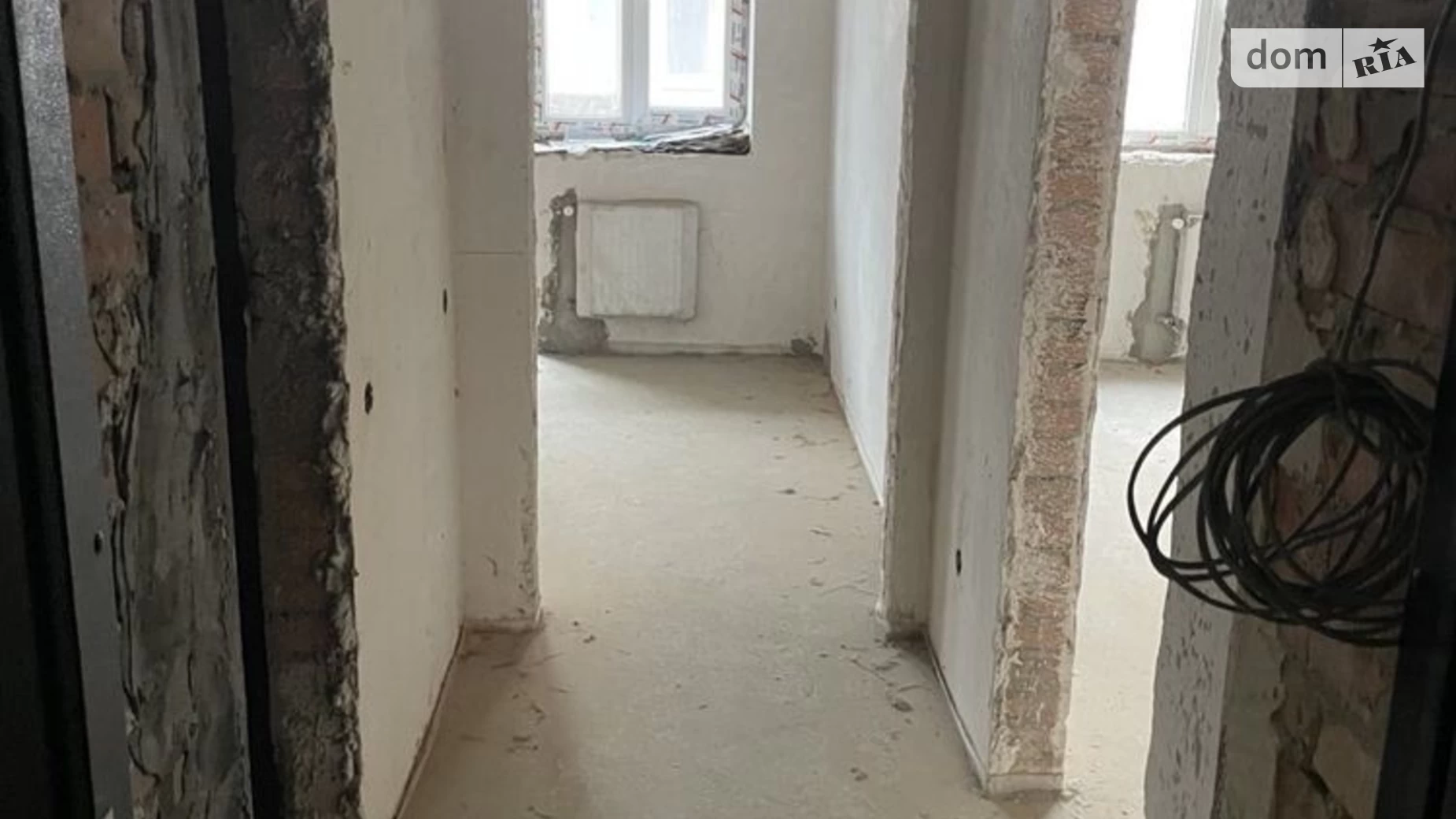 Продается 1-комнатная квартира 38 кв. м в Ровно, ул. Князя Острожского - фото 2