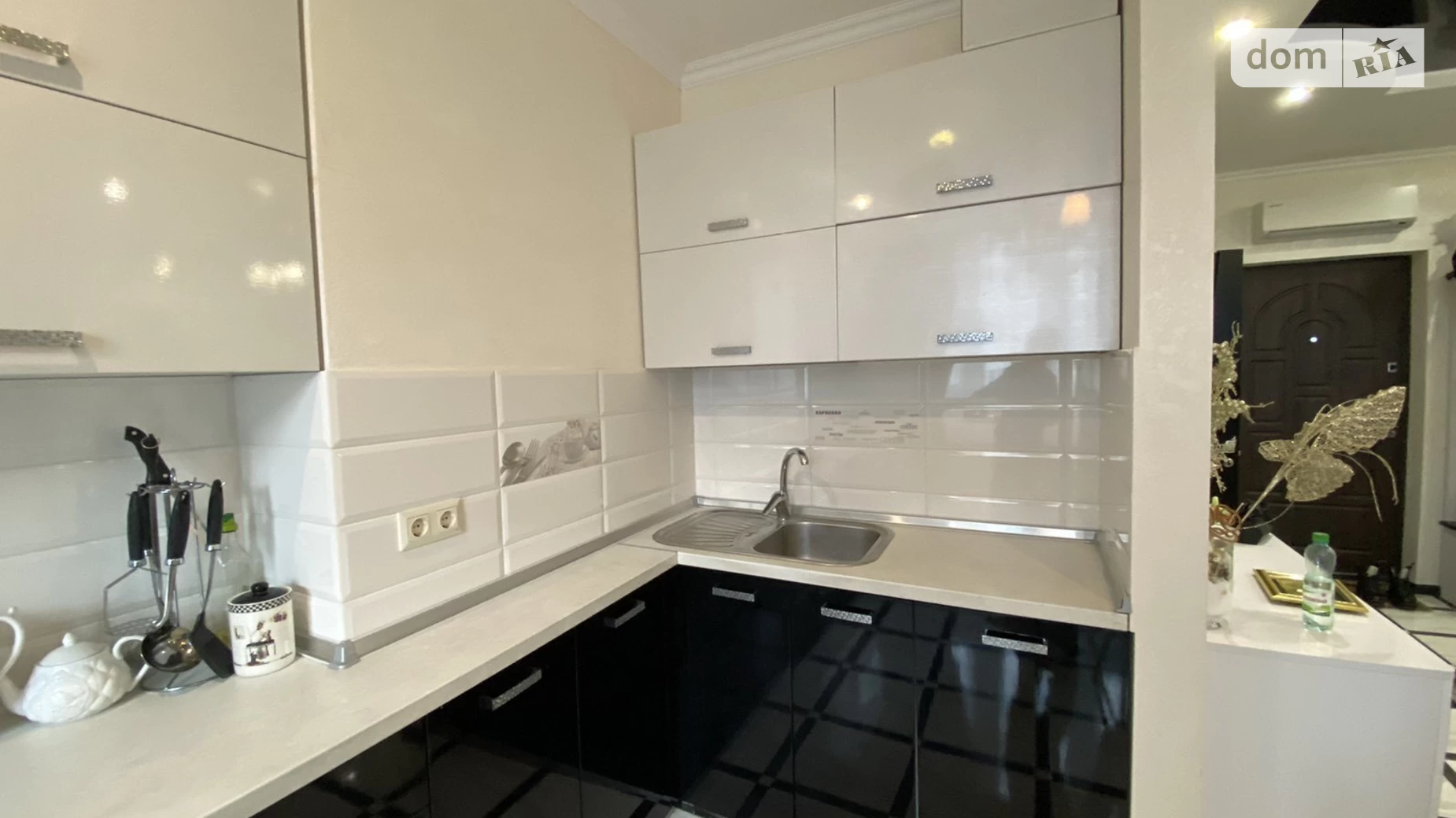 Продается 1-комнатная квартира 45.1 кв. м в Одессе, ул. Костанди, 162/1 - фото 2