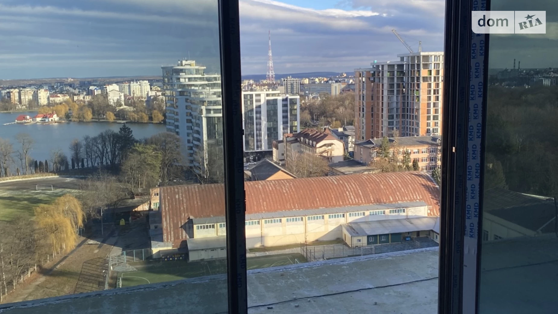 Продается 2-комнатная квартира 73 кв. м в Ивано-Франковске, ул. Гетьмана Ивана Мазепы, 148 - фото 2