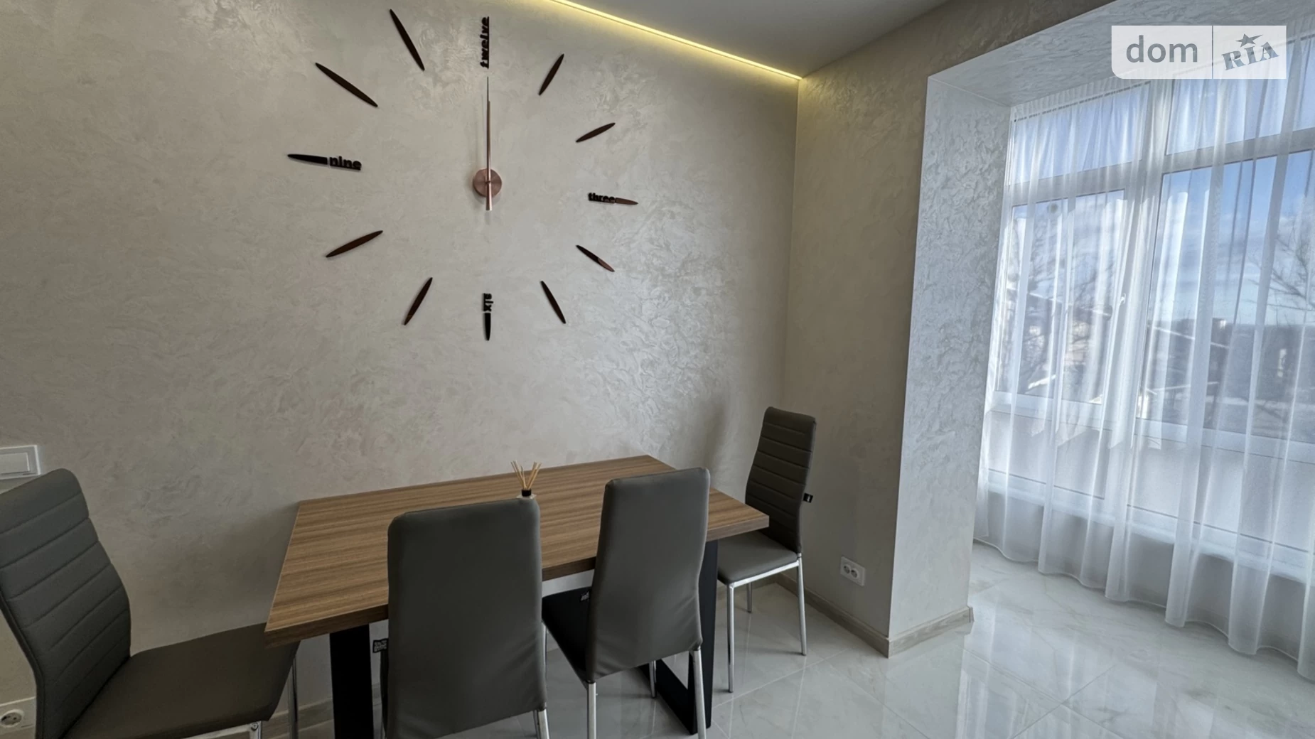 Продается 1-комнатная квартира 43 кв. м в Ивано-Франковске, ул. Высочана Семена, 18 - фото 4