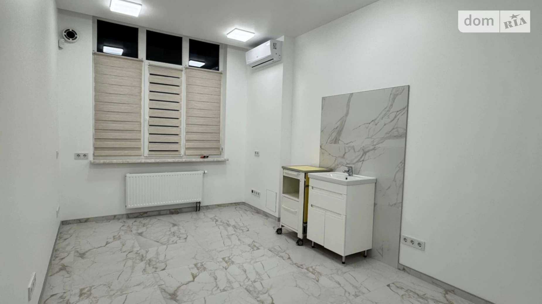 Сдается в аренду офис 65 кв. м в бизнес-центре, цена: 1000 $ - фото 2