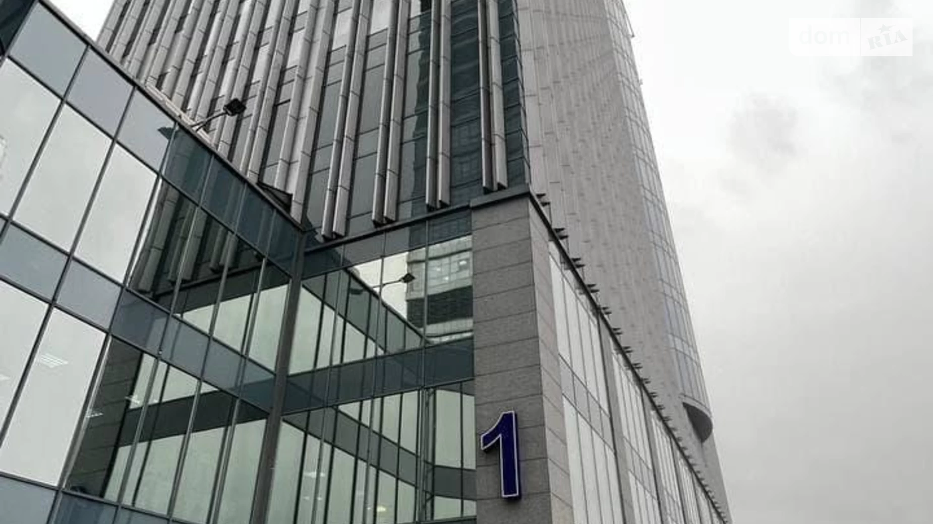 Сдается в аренду офис 538 кв. м в бизнес-центре, цена: 10200 $ - фото 2