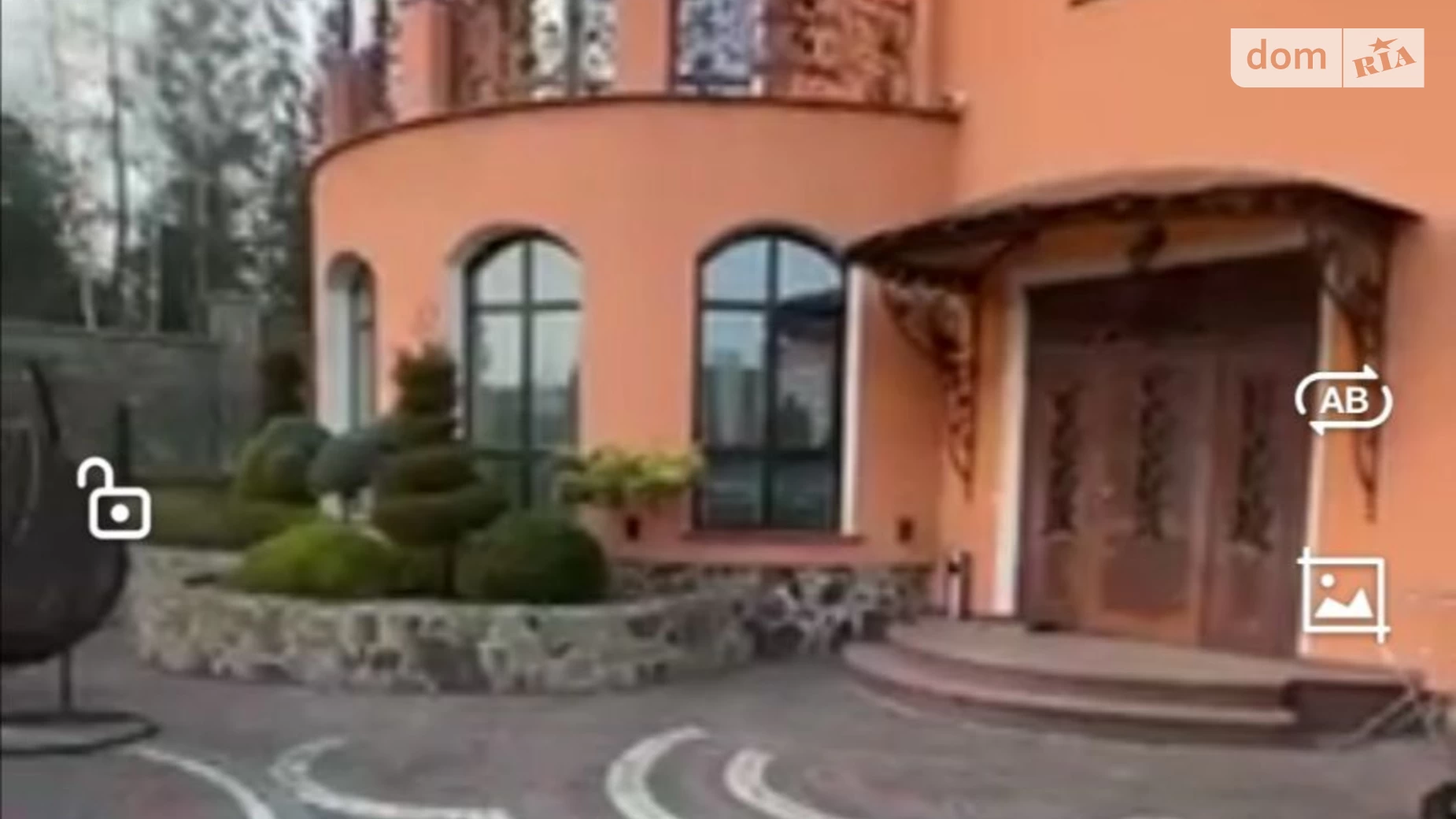 Продается дом на 2 этажа 540.6 кв. м с гаражом, цена: 530000 € - фото 2