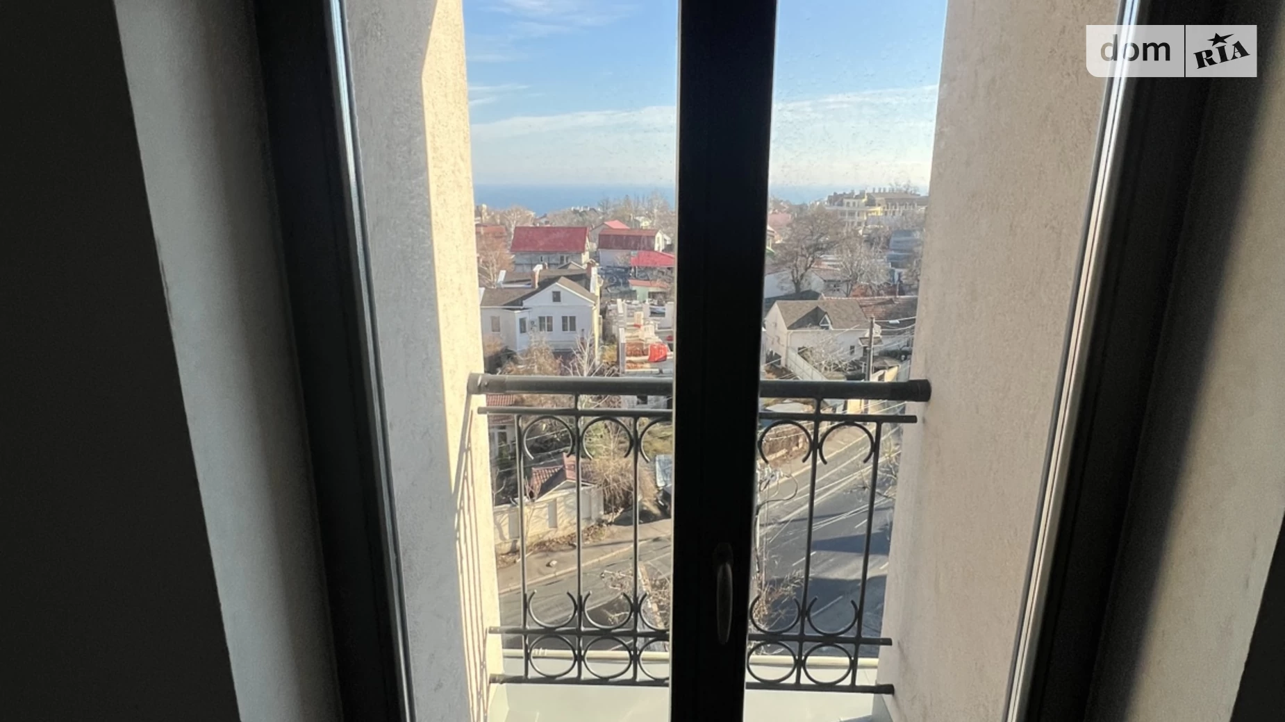 Продается 3-комнатная квартира 95 кв. м в Одессе, Фонтанская дор., 64/1 - фото 2