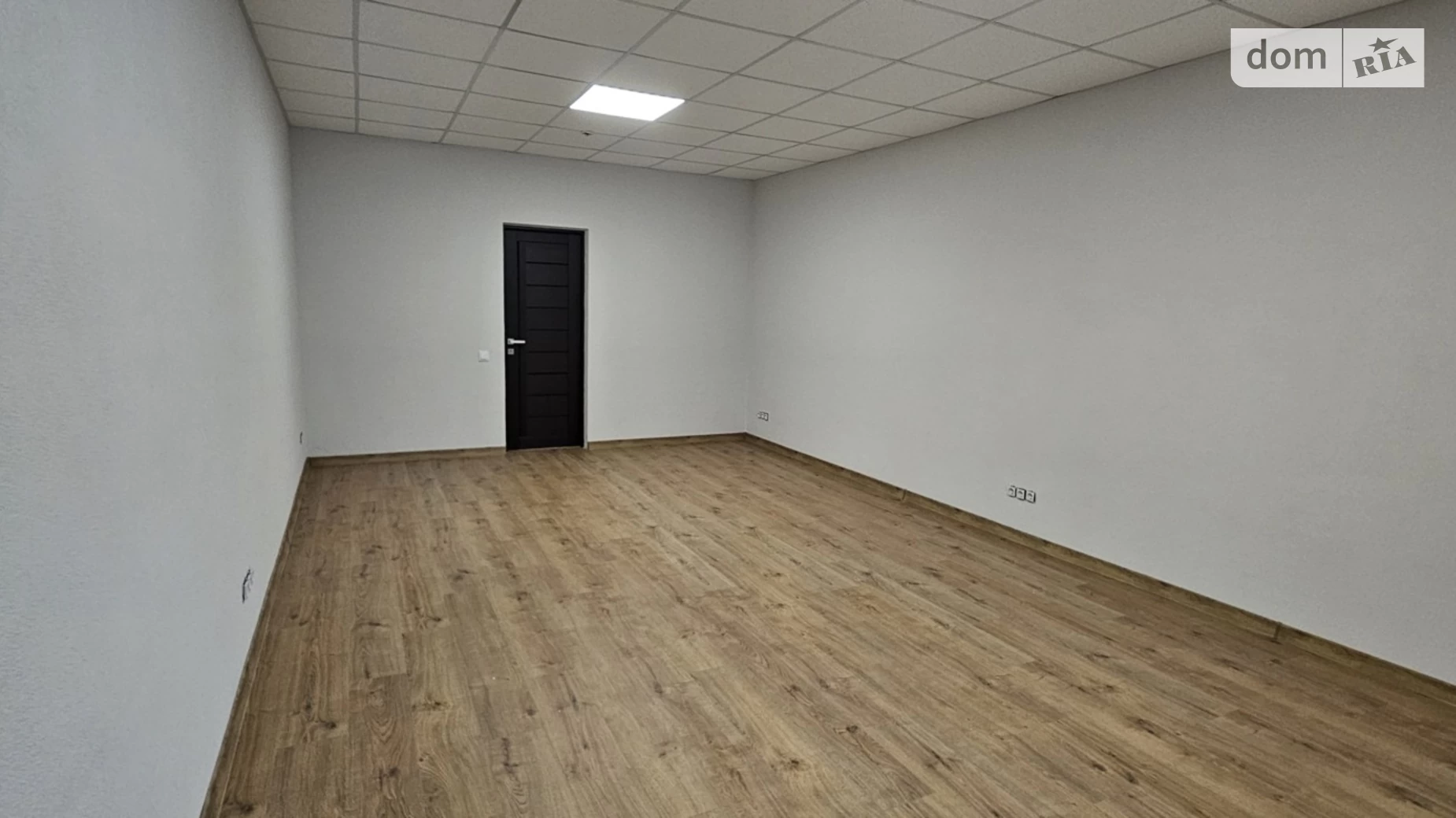 Сдается в аренду офис 28 кв. м в бизнес-центре, цена: 7800 грн - фото 2