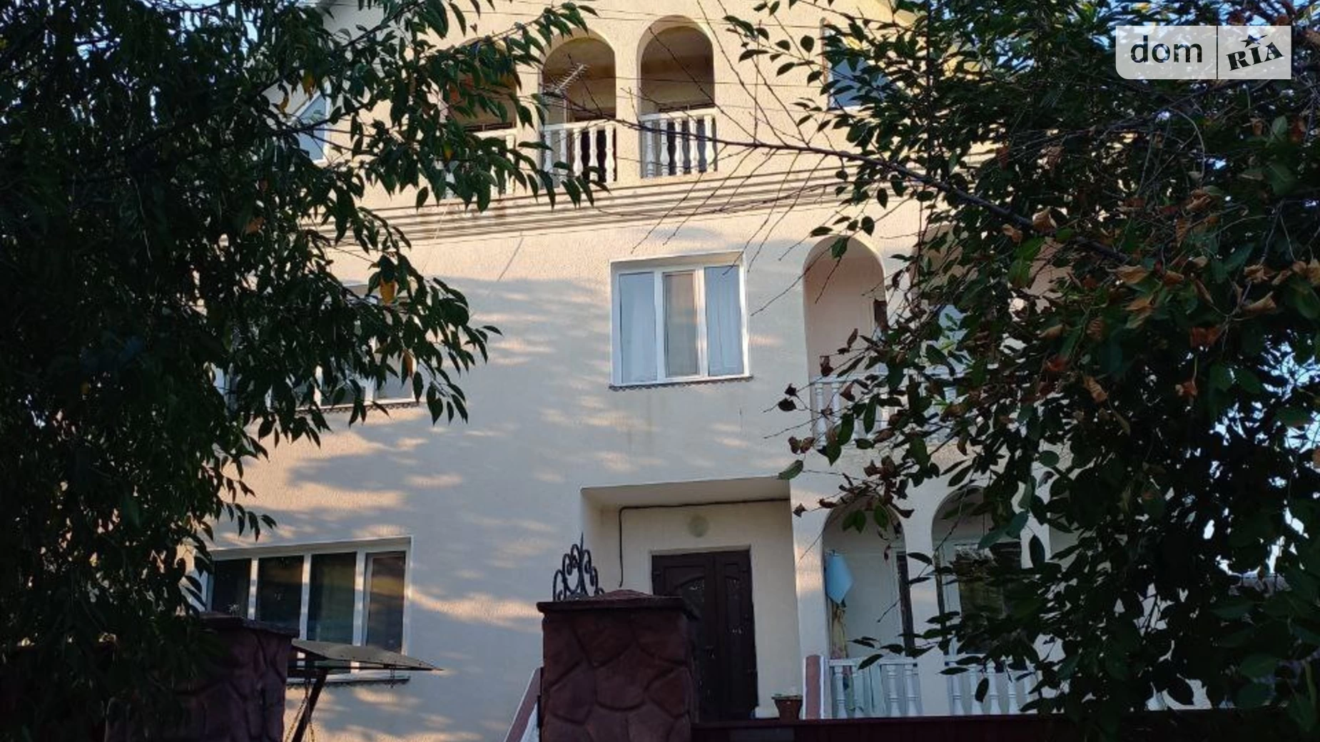 Продается дом на 2 этажа 323.5 кв. м с подвалом, цена: 85000 $ - фото 2