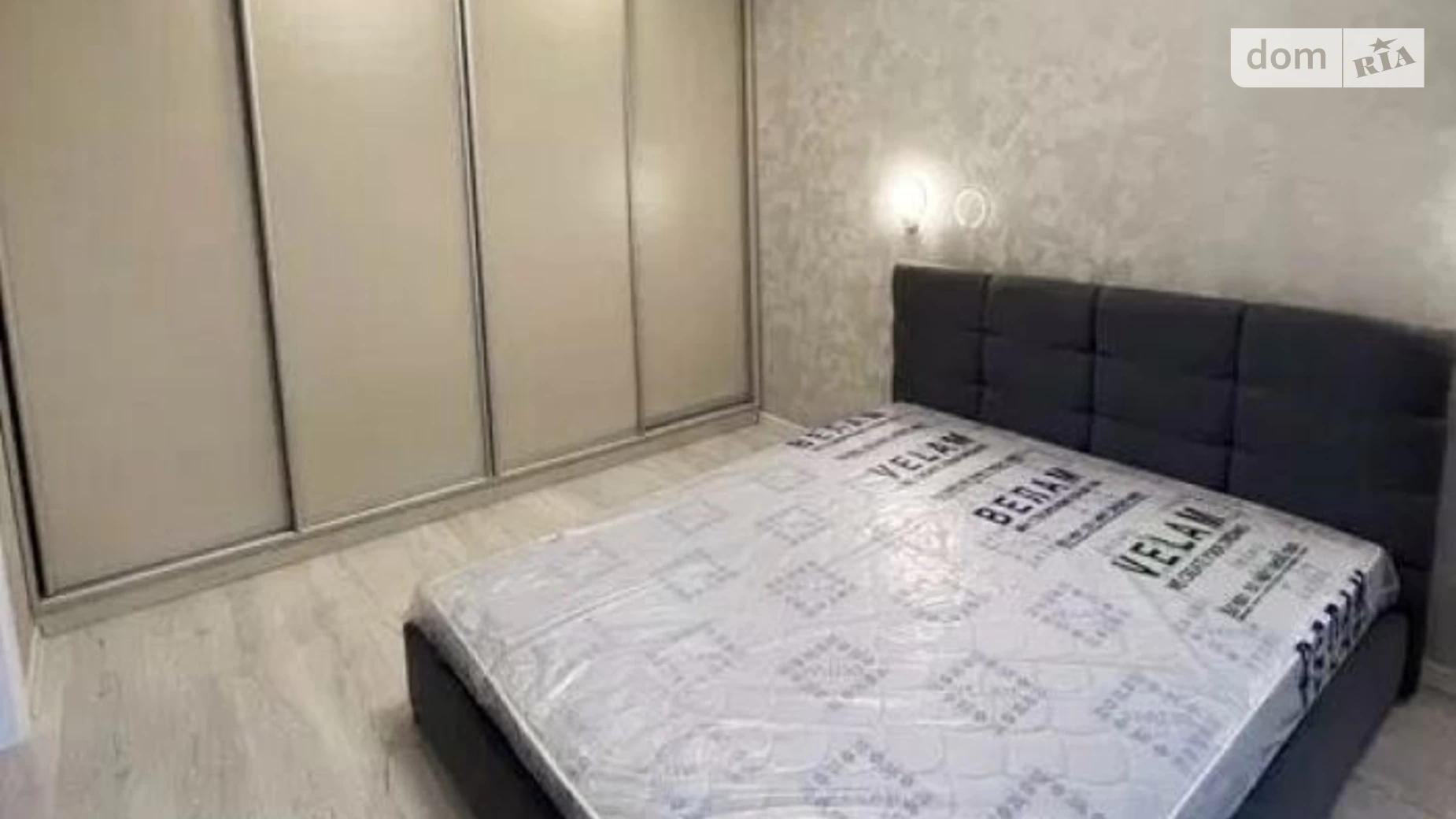Продается 1-комнатная квартира 45 кв. м в Одессе, ул. Жемчужная, 10 - фото 4