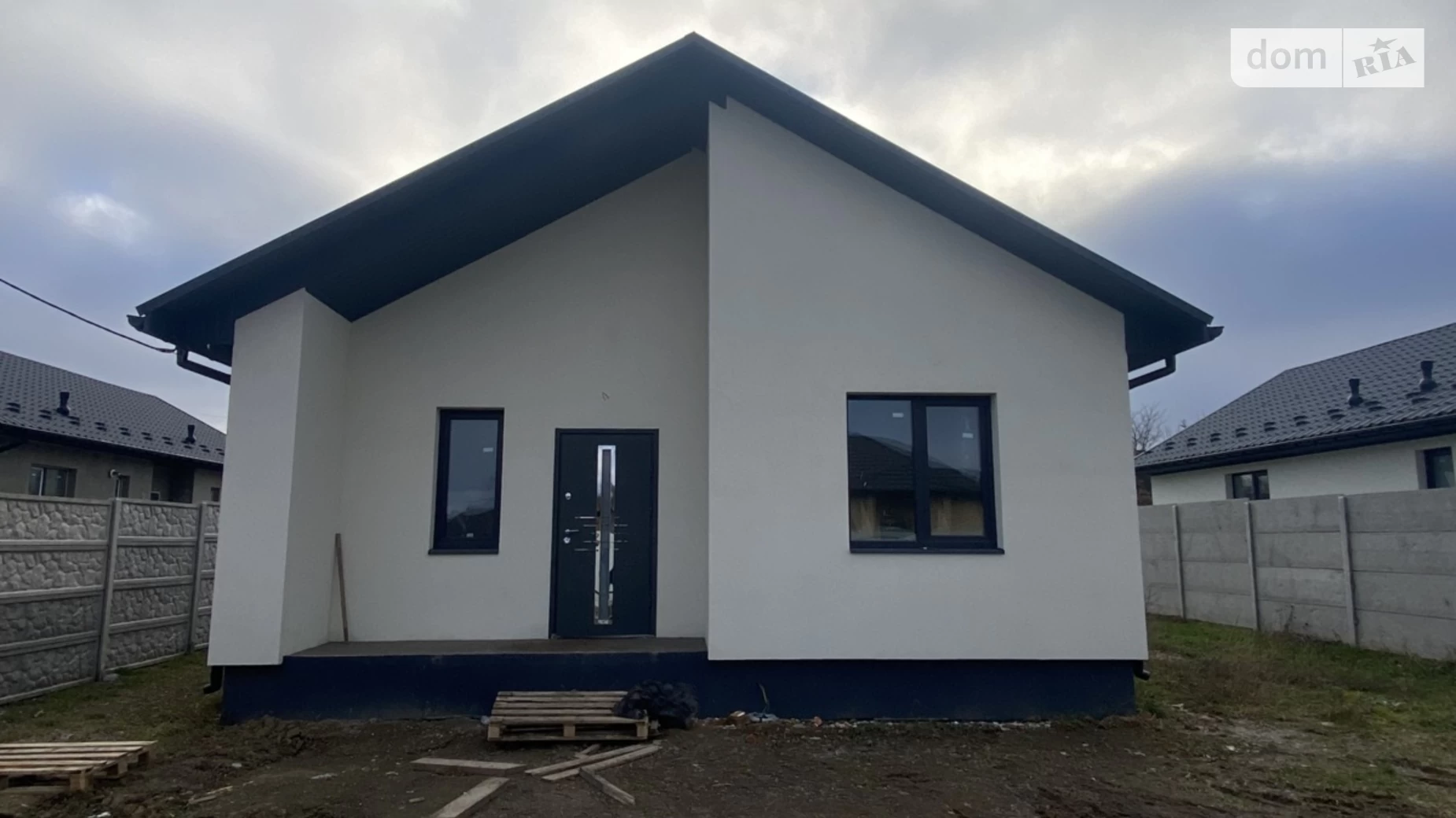 Продается одноэтажный дом 95 кв. м с камином, цена: 71000 $ - фото 2