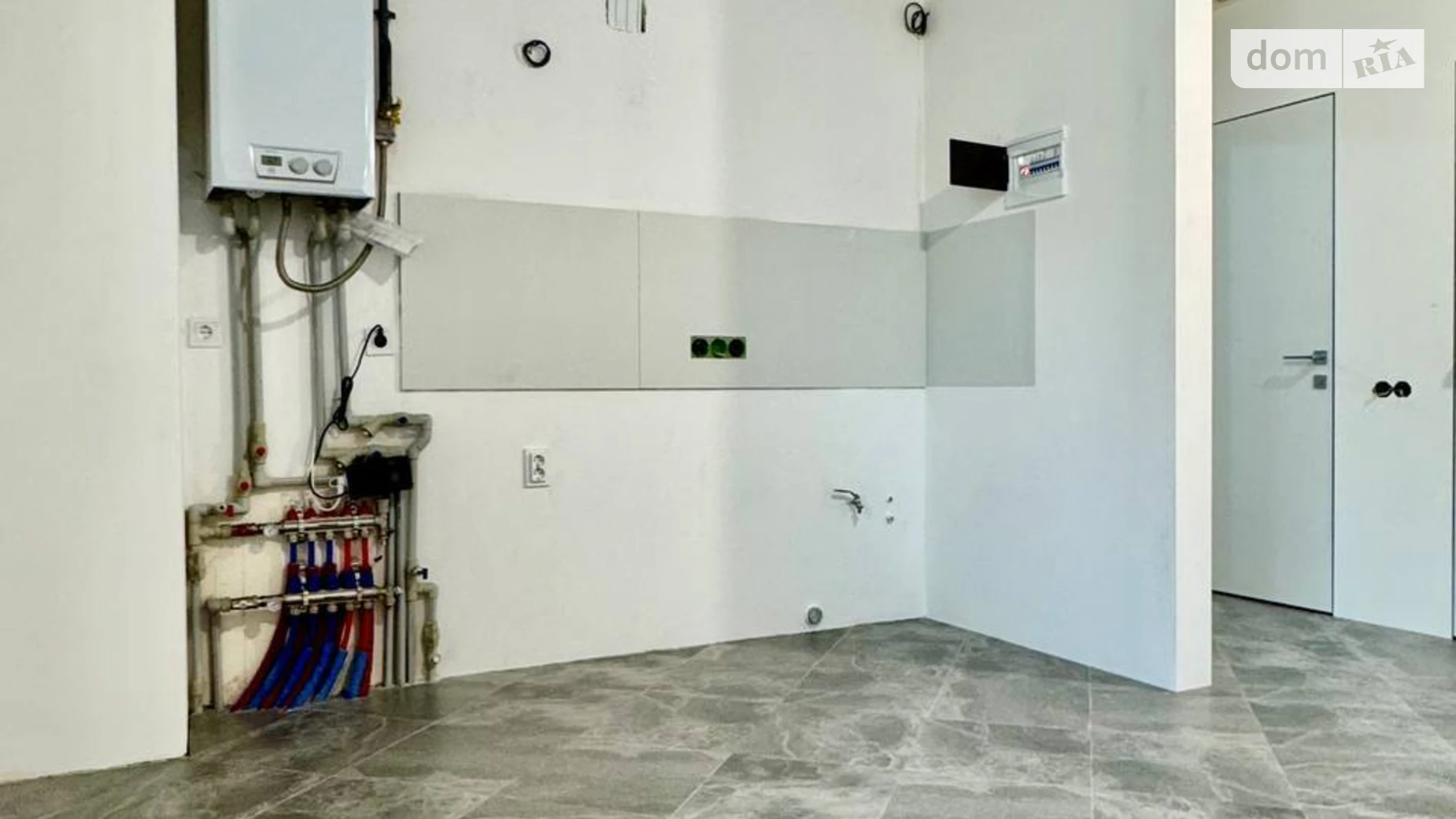 Продается 1-комнатная квартира 56 кв. м в Чернигове, ул. Волковича, 25 - фото 3