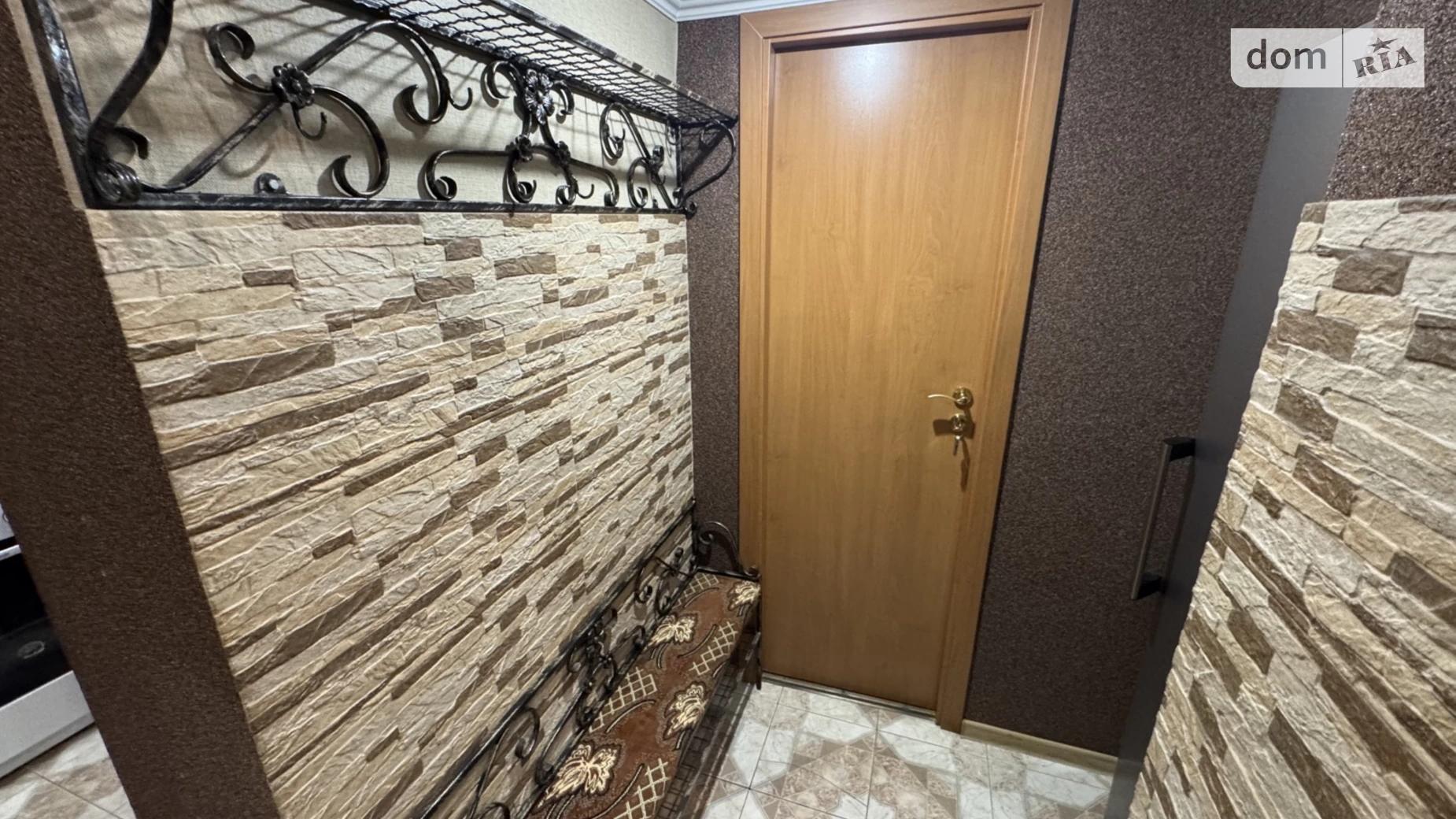 Продается 1-комнатная квартира 42.2 кв. м в Мукачеве, ул. Ярослава Мудрого - фото 2