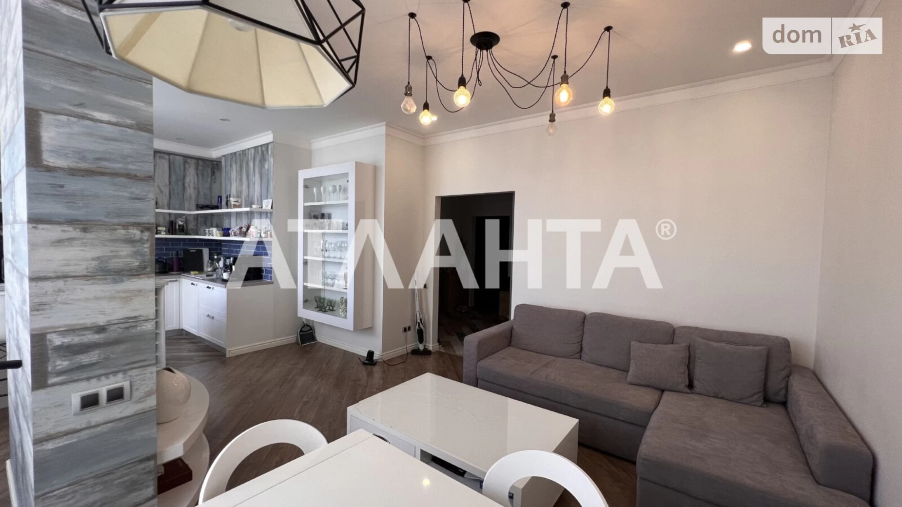 Продается 3-комнатная квартира 96.7 кв. м в Одессе, бул. Французский, 60В - фото 2
