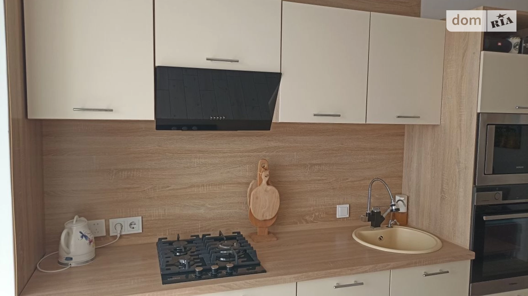 Продается 1-комнатная квартира 42 кв. м в Днепре, ул. Набережная Победы - фото 2