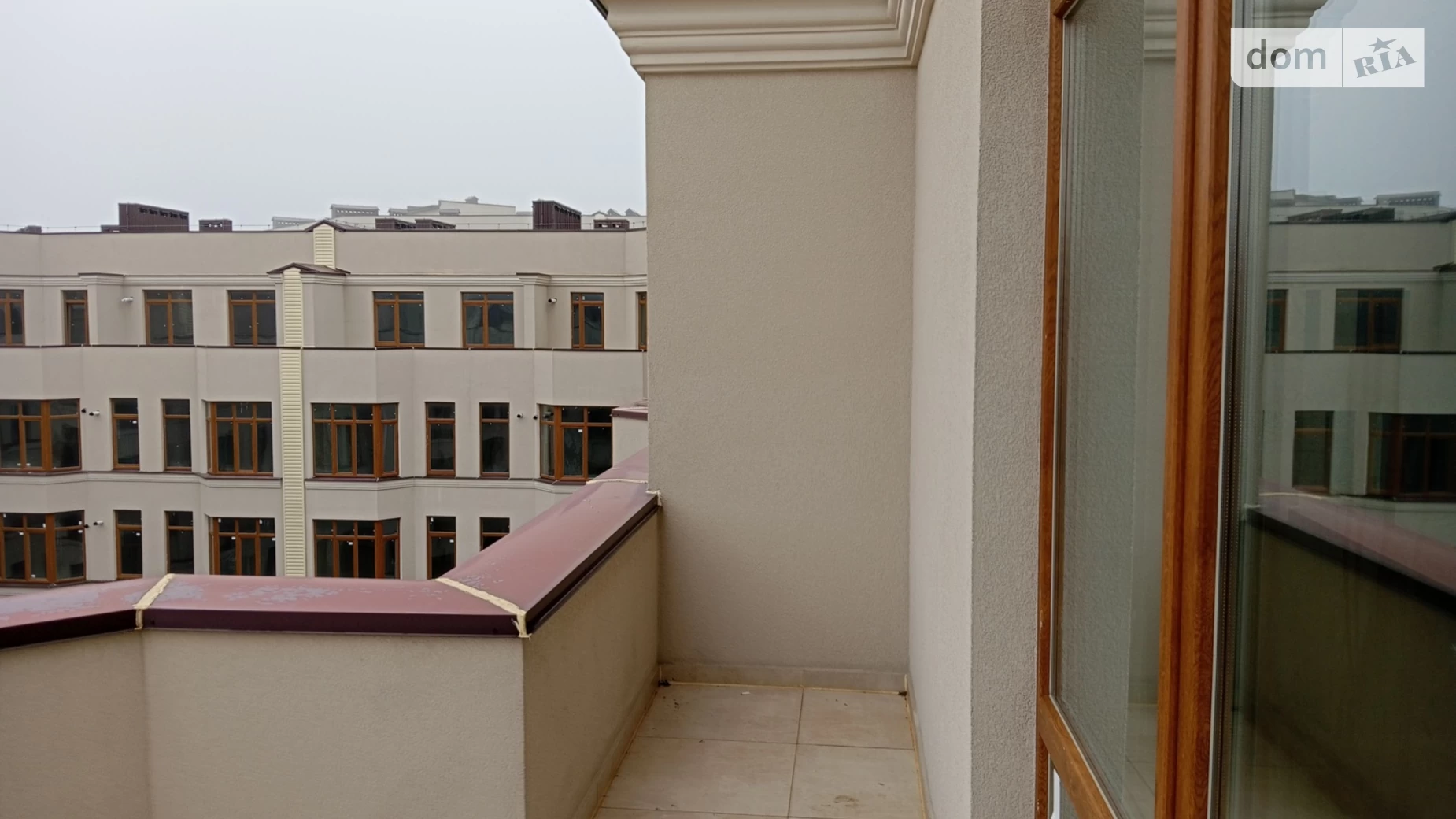 Продается 1-комнатная квартира 41 кв. м в Одессе, ул. Дача Ковалевского, 91 - фото 2