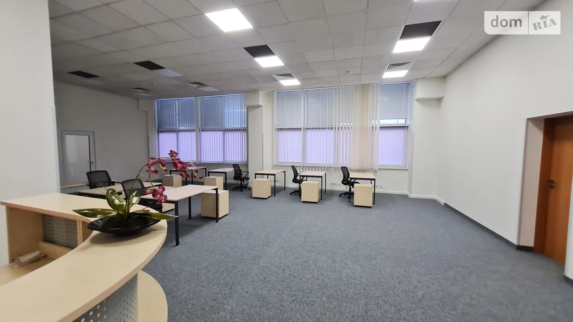 Сдается в аренду офис 183.8 кв. м в бизнес-центре, цена: 2757 $ - фото 2