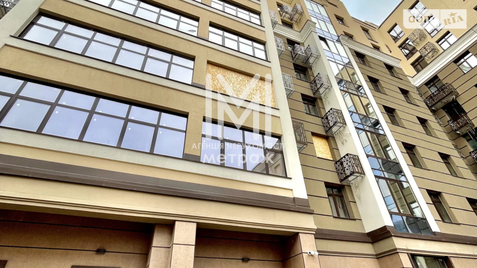 Продается 2-комнатная квартира 83 кв. м в Харькове, ул. Динамовская, 1 - фото 2