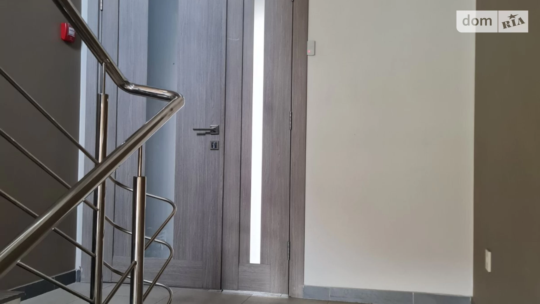 Сдается в аренду офис 152.5 кв. м в бизнес-центре, цена: 2135 $ - фото 3
