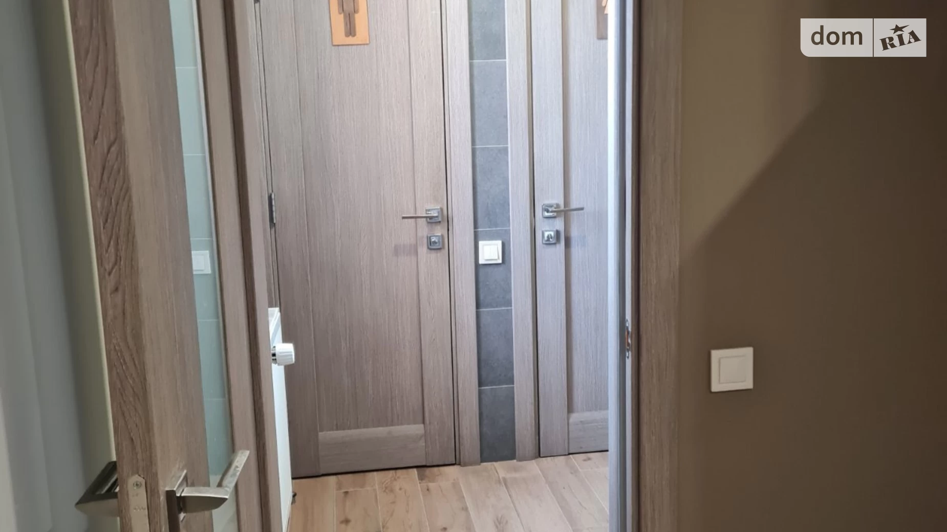 Сдается в аренду офис 152.5 кв. м в бизнес-центре, цена: 2135 $ - фото 4
