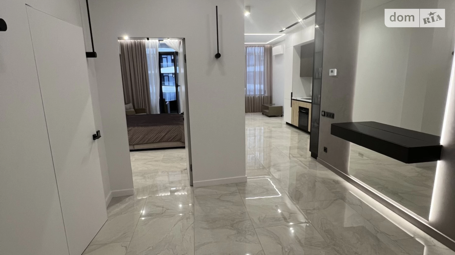 Продается 1-комнатная квартира 65 кв. м в Одессе, Фонтанская дор., 77А - фото 2