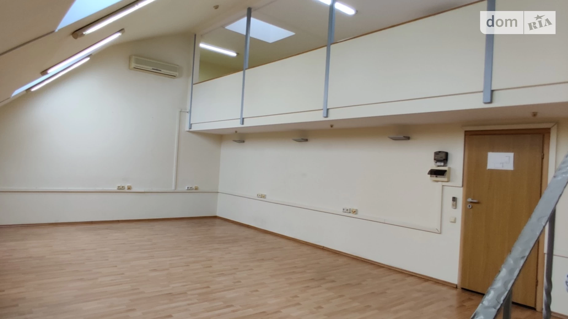 Сдается в аренду офис 95 кв. м в бизнес-центре, цена: 23000 грн - фото 2