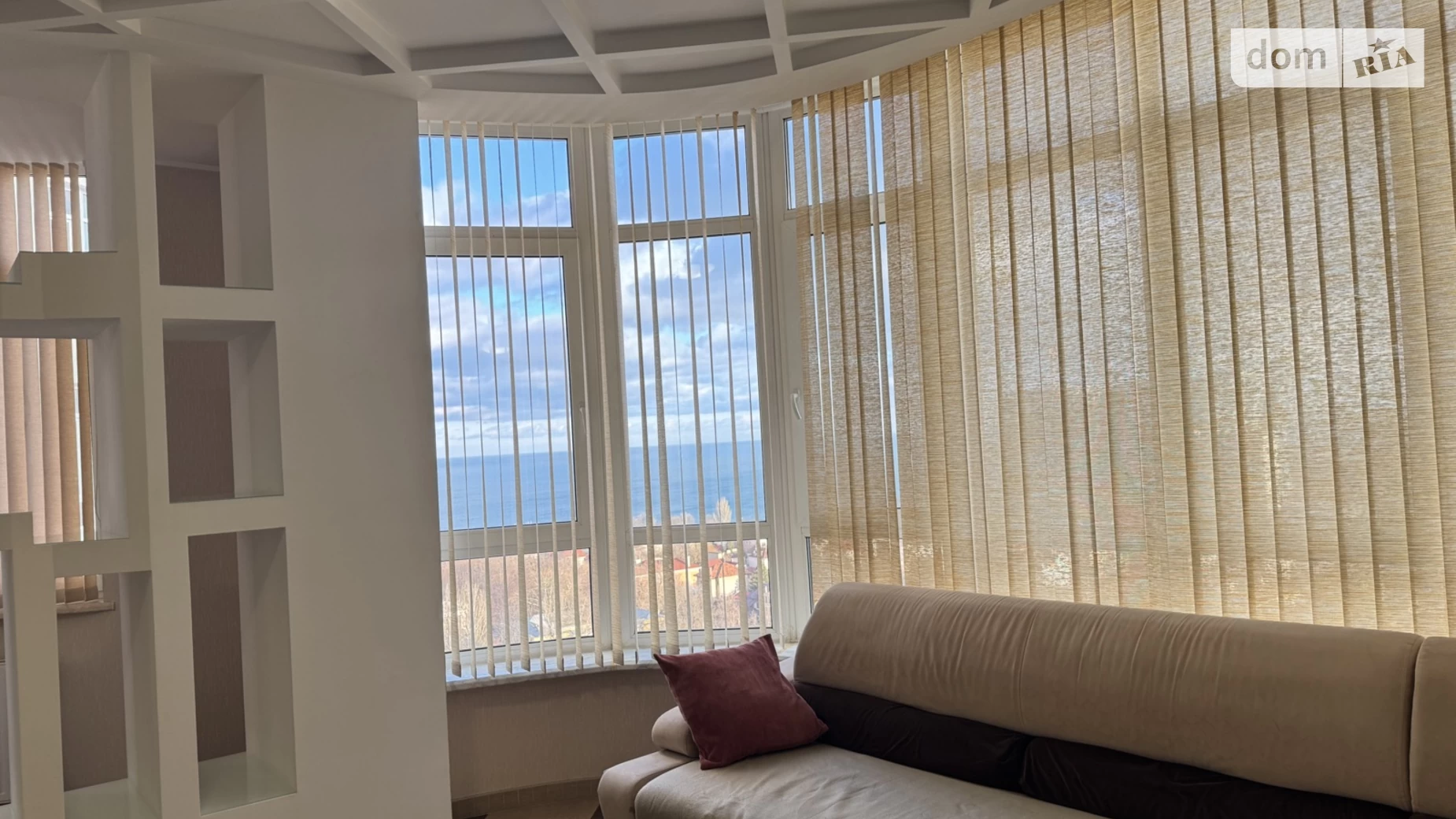 Продается 3-комнатная квартира 118 кв. м в Одессе, бул. Французский - фото 2