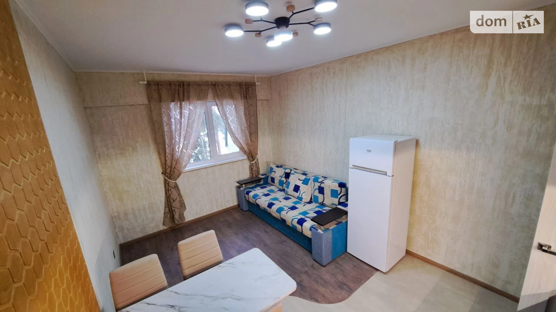 Продается 1-комнатная квартира 38 кв. м в Ирпене, ул. Украинская, 1Д - фото 2