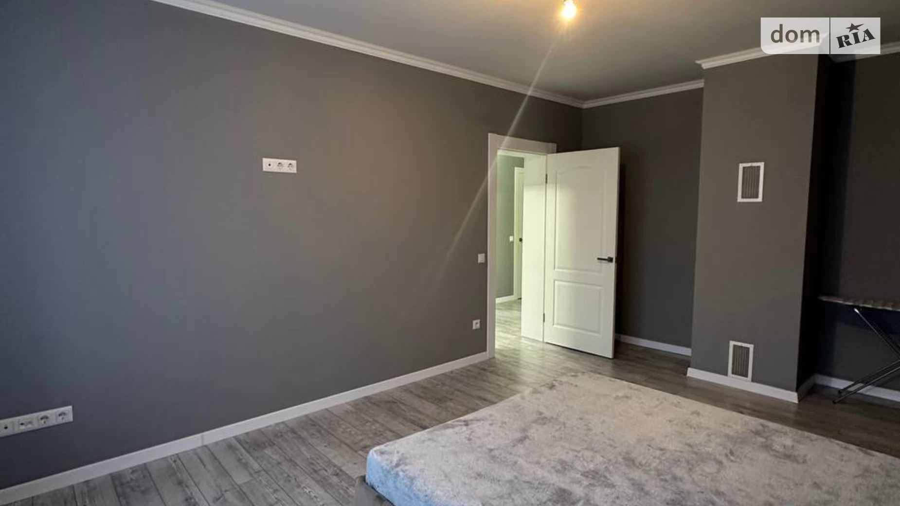 Продается дом на 3 этажа 187.3 кв. м с камином, цена: 250000 $ - фото 5