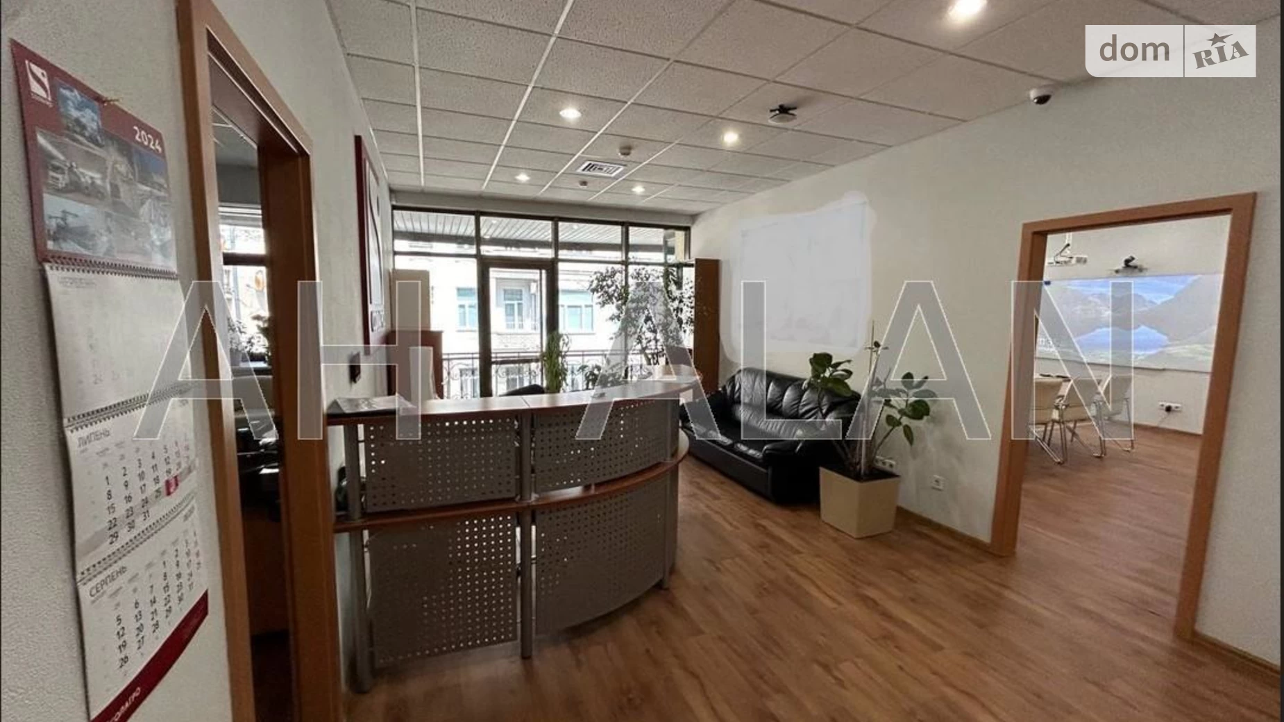 Сдается в аренду офис 400 кв. м в бизнес-центре, цена: 5500 € - фото 4