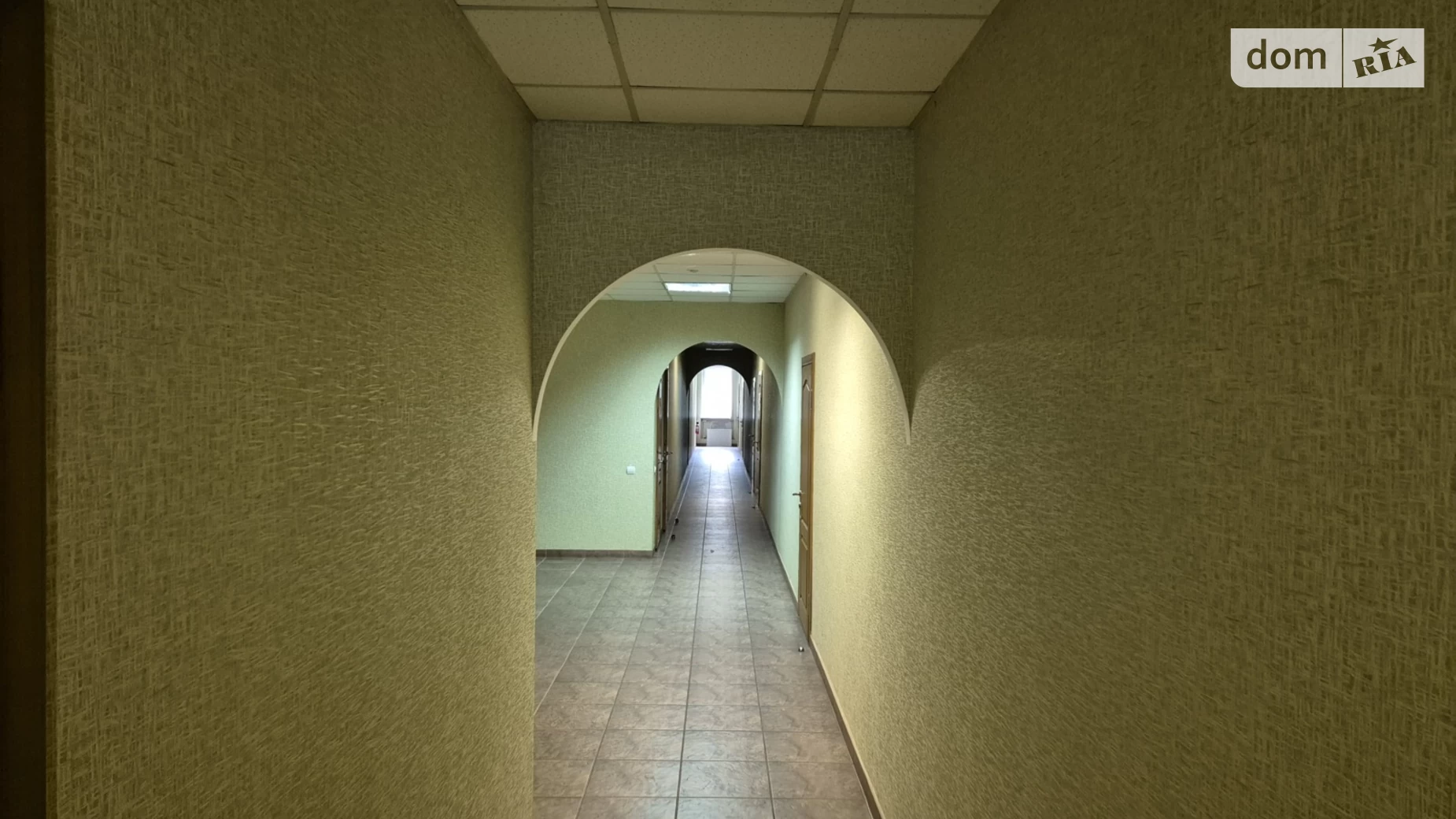 Продається об'єкт сфери послуг 2500 кв. м в 3-поверховій будівлі, цена: 1200000 $ - фото 5