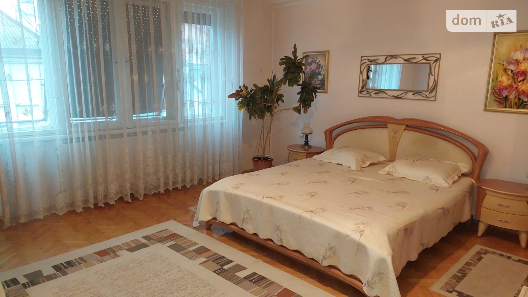 Продається 3-кімнатна квартира 100 кв. м у Мукачеві, пл. Олександра Духновича, 3 - фото 2