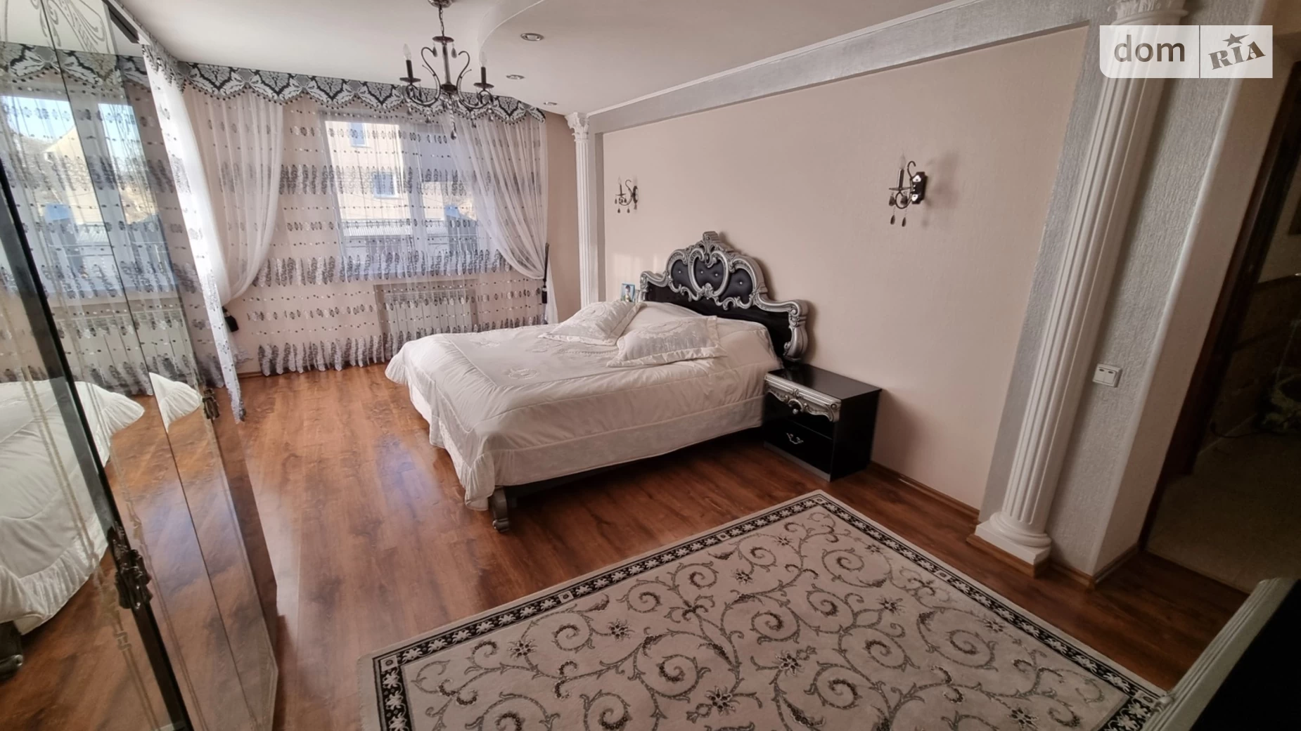 Продается дом на 2 этажа 220 кв. м с камином, цена: 259999 $ - фото 2