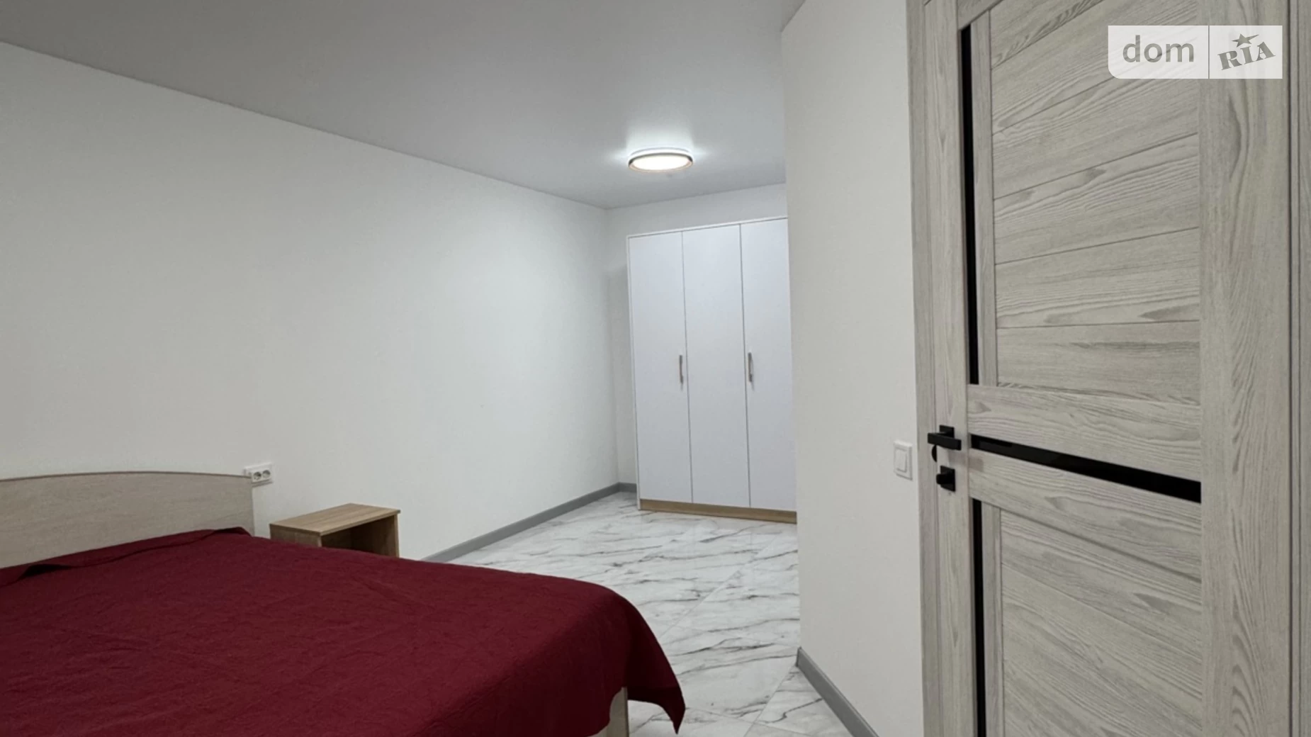 Сдается в аренду 1-комнатная квартира 54 кв. м в Ровно, ул. Галицкого Данилы, 11 - фото 4