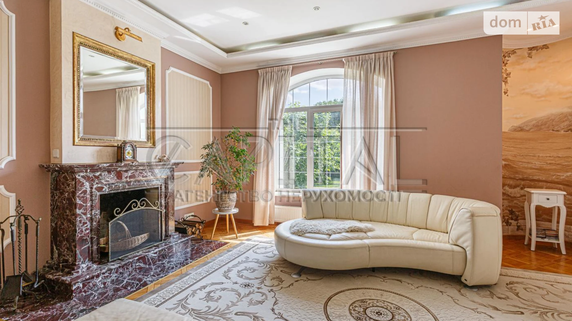 Продается дом на 3 этажа 962 кв. м с подвалом, цена: 750000 $ - фото 4