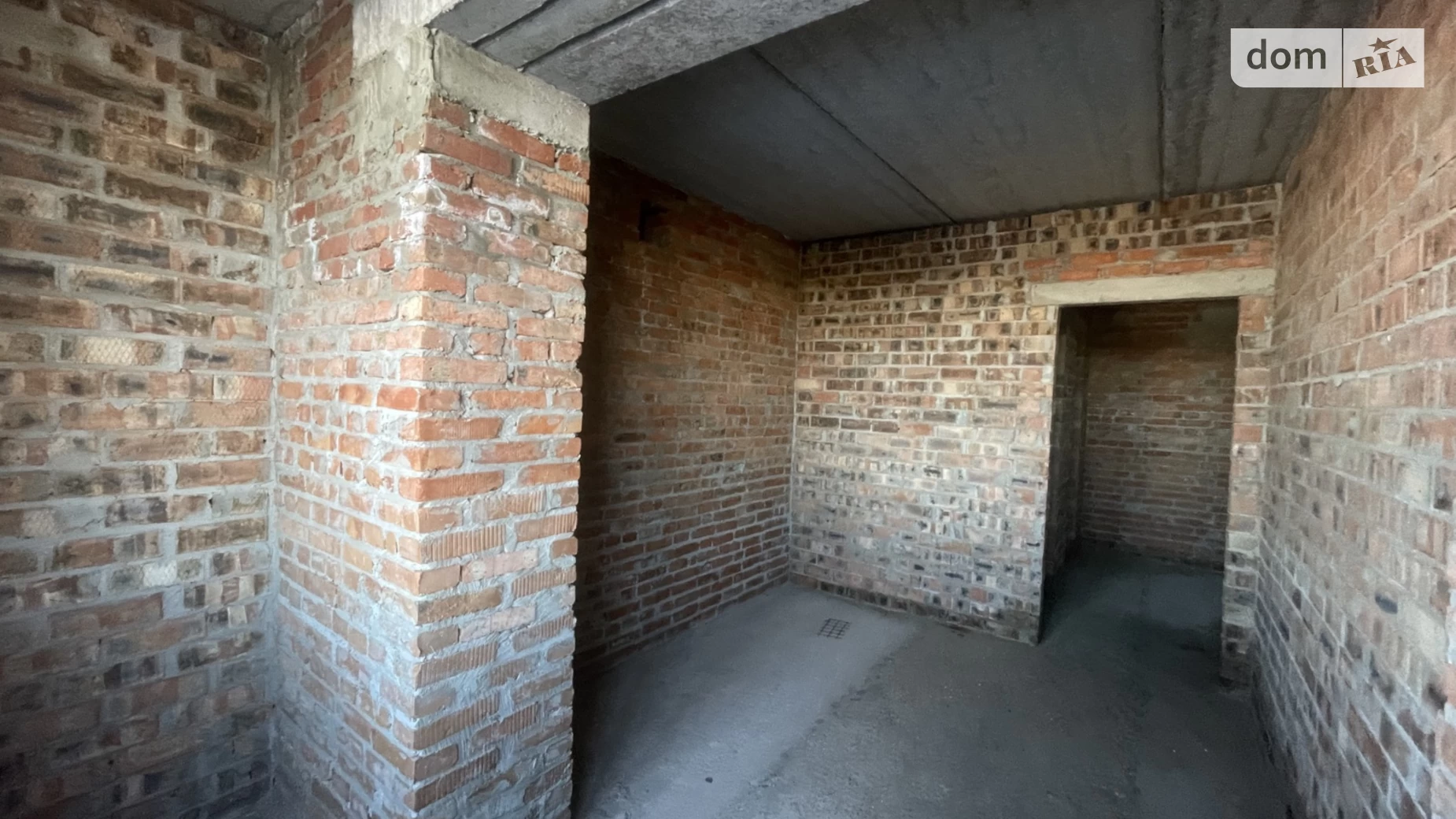 Продается 2-комнатная квартира 54 кв. м в Ивано-Франковске, ул. Урожайная, 7 - фото 2