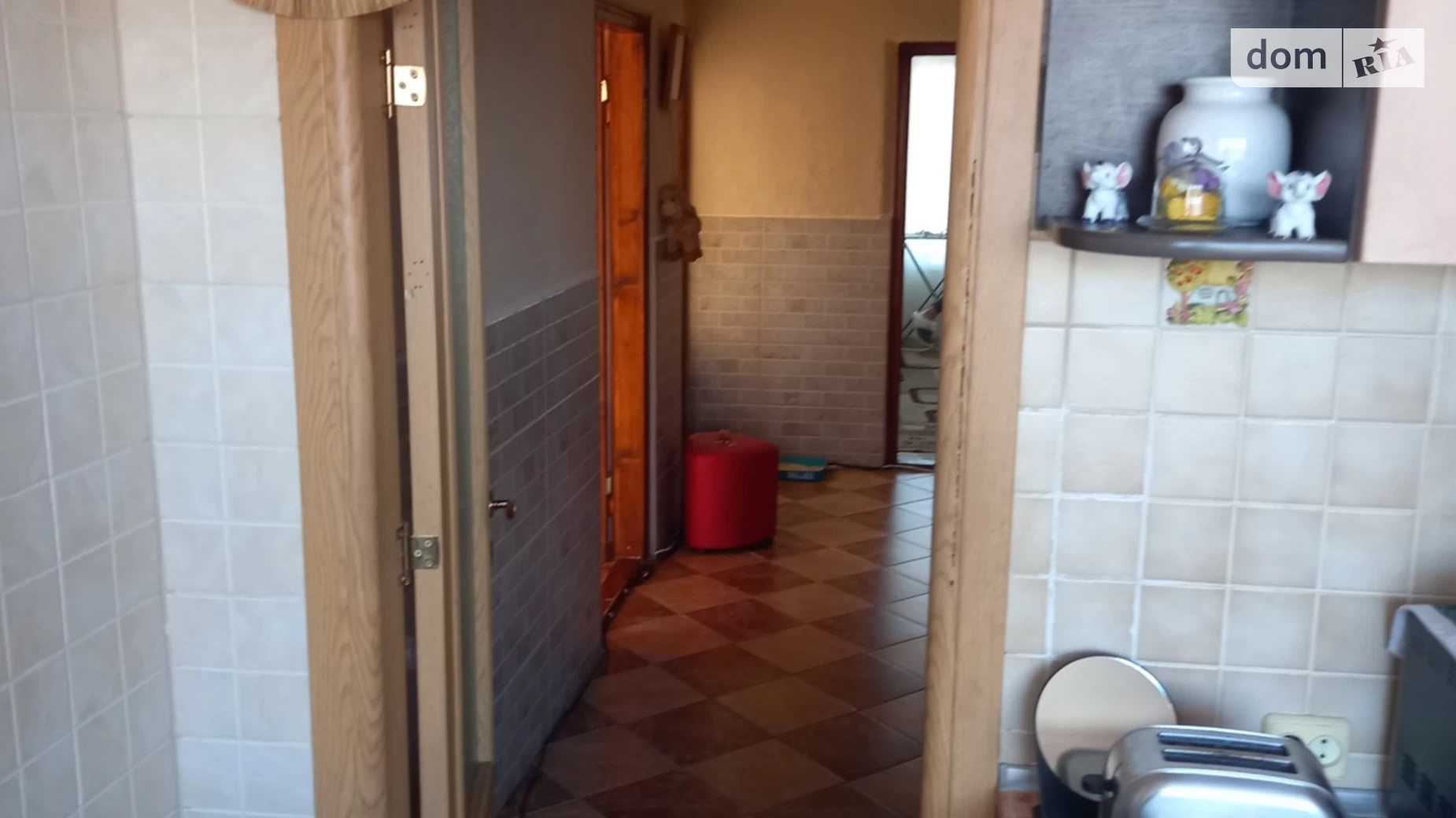 Продается 3-комнатная квартира 73 кв. м в Черновцах, ул. Небесной Сотни - фото 5