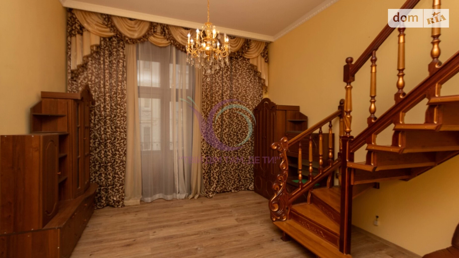 Продается 4-комнатная квартира 135.2 кв. м в Черновцах, ул. Кобилянська - фото 4