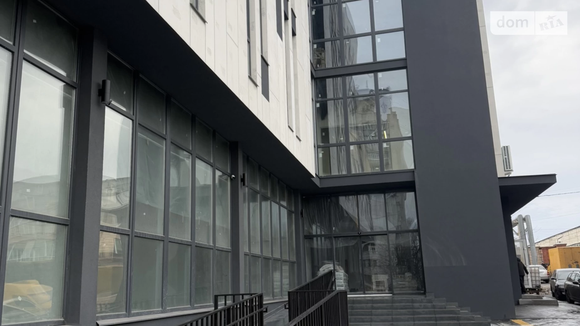 Продается офис 44.1 кв. м в бизнес-центре, цена: 41895 $ - фото 2